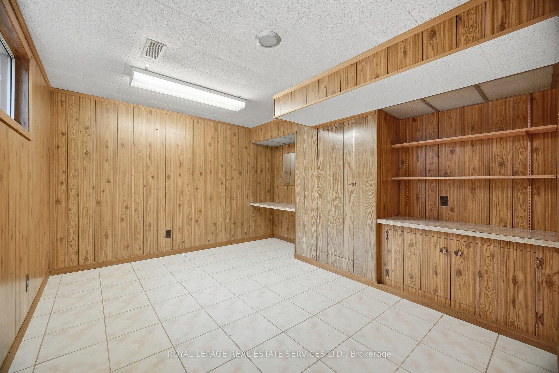 Photo 36 of 1434 Thorndyke Crescent, Mississauga, Applewood — HOMEH