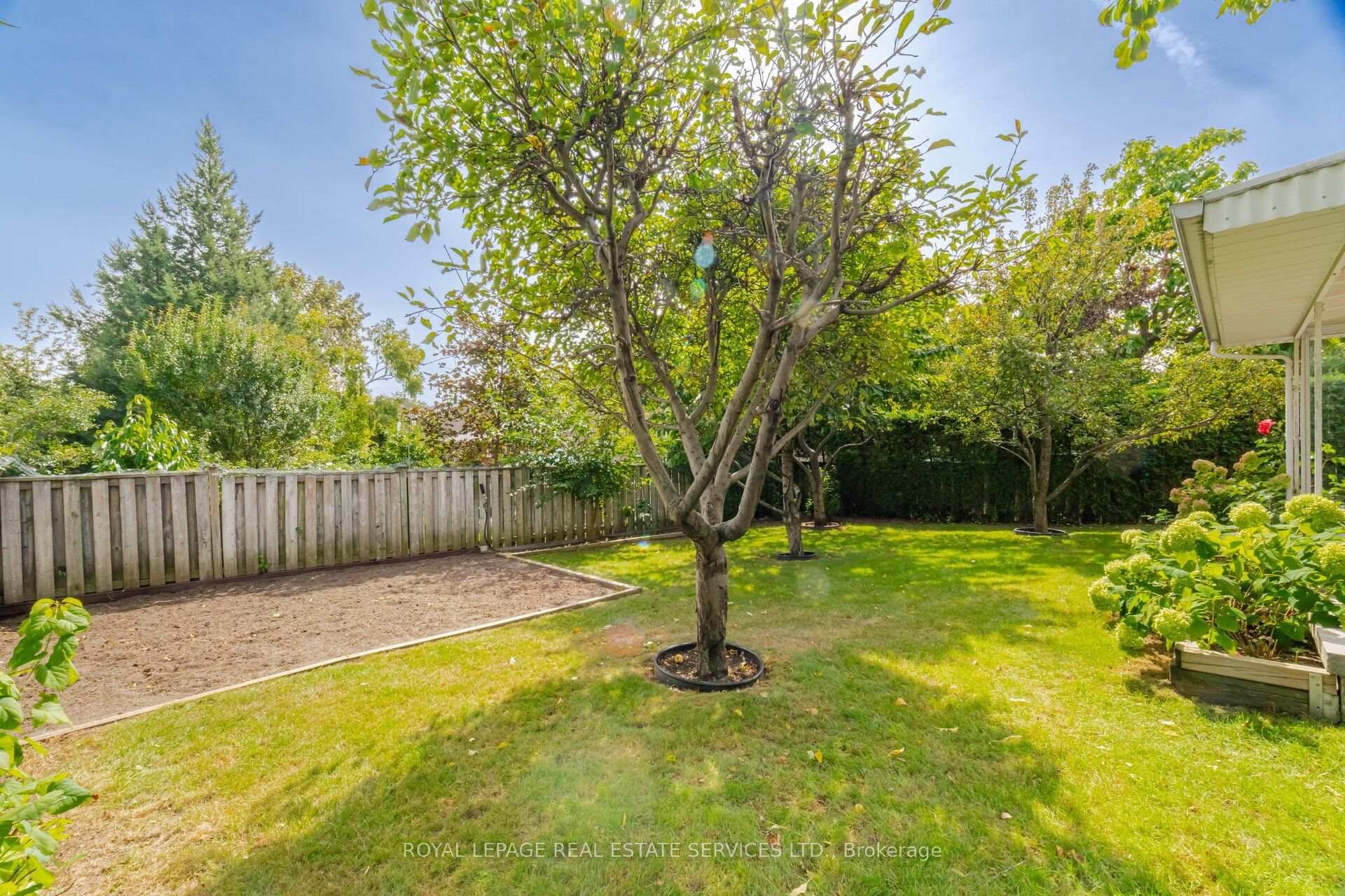 Photo 43 of 1434 Thorndyke Crescent, Mississauga, Applewood — HOMEH