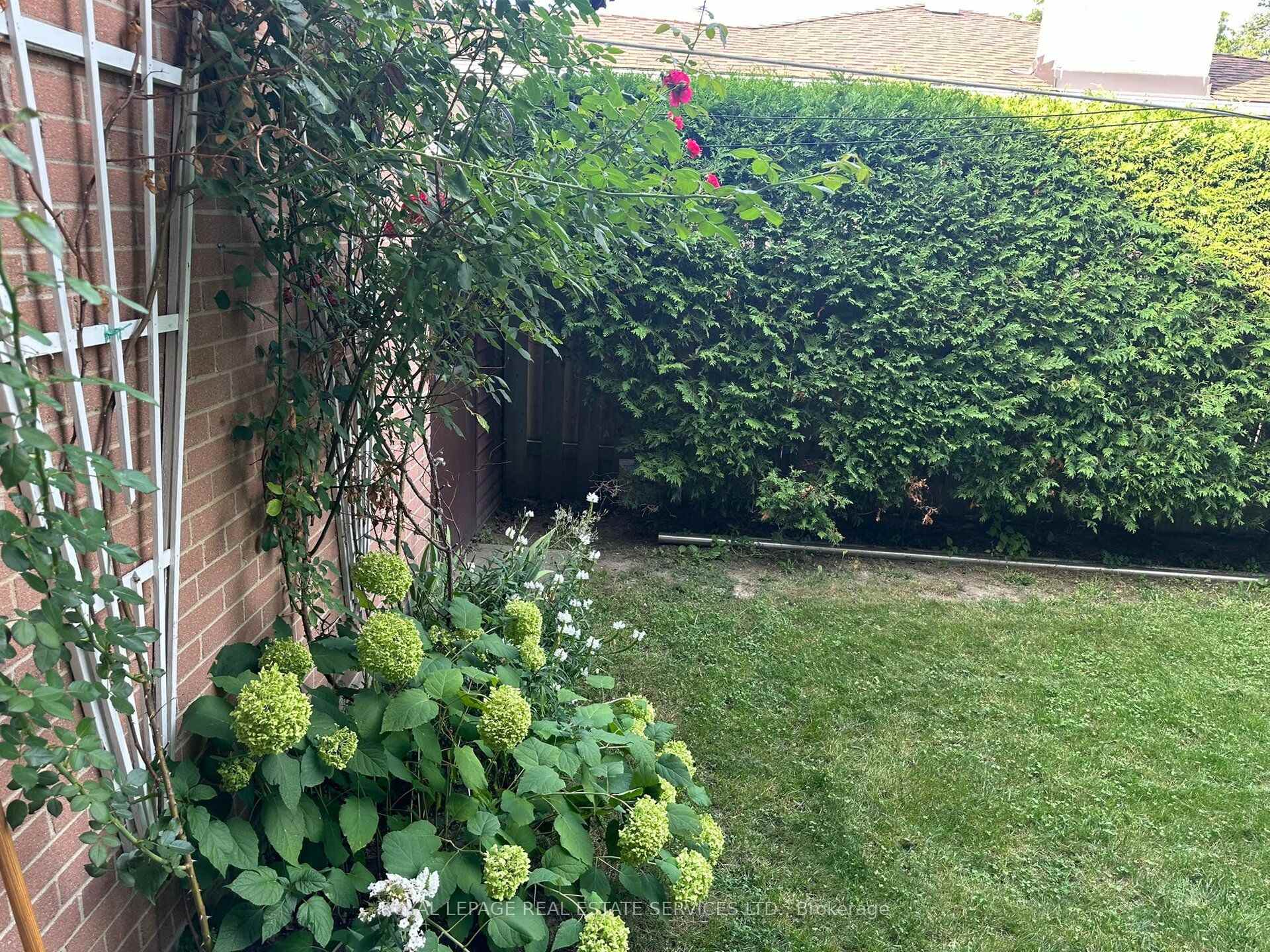 Photo 46 of 1434 Thorndyke Crescent, Mississauga, Applewood — HOMEH