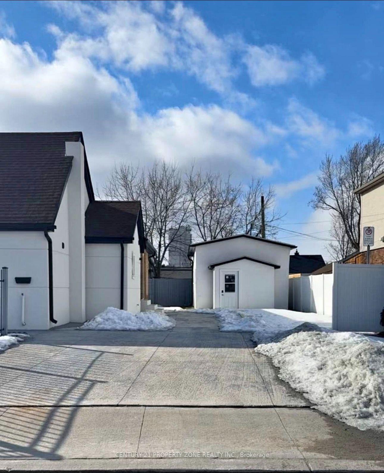Photo 2 of 477 Melvin Avenue, Hamilton, McQuesten — HOMEH