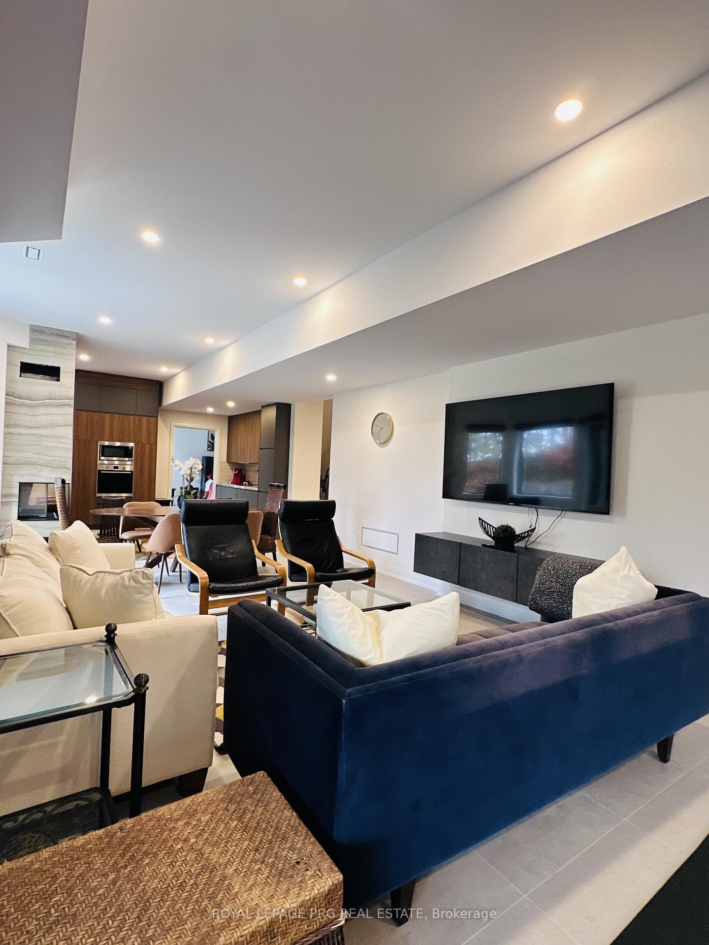 Photo 2 of 4B Pierce Court, Springwater, Midhurst — HOMEH
