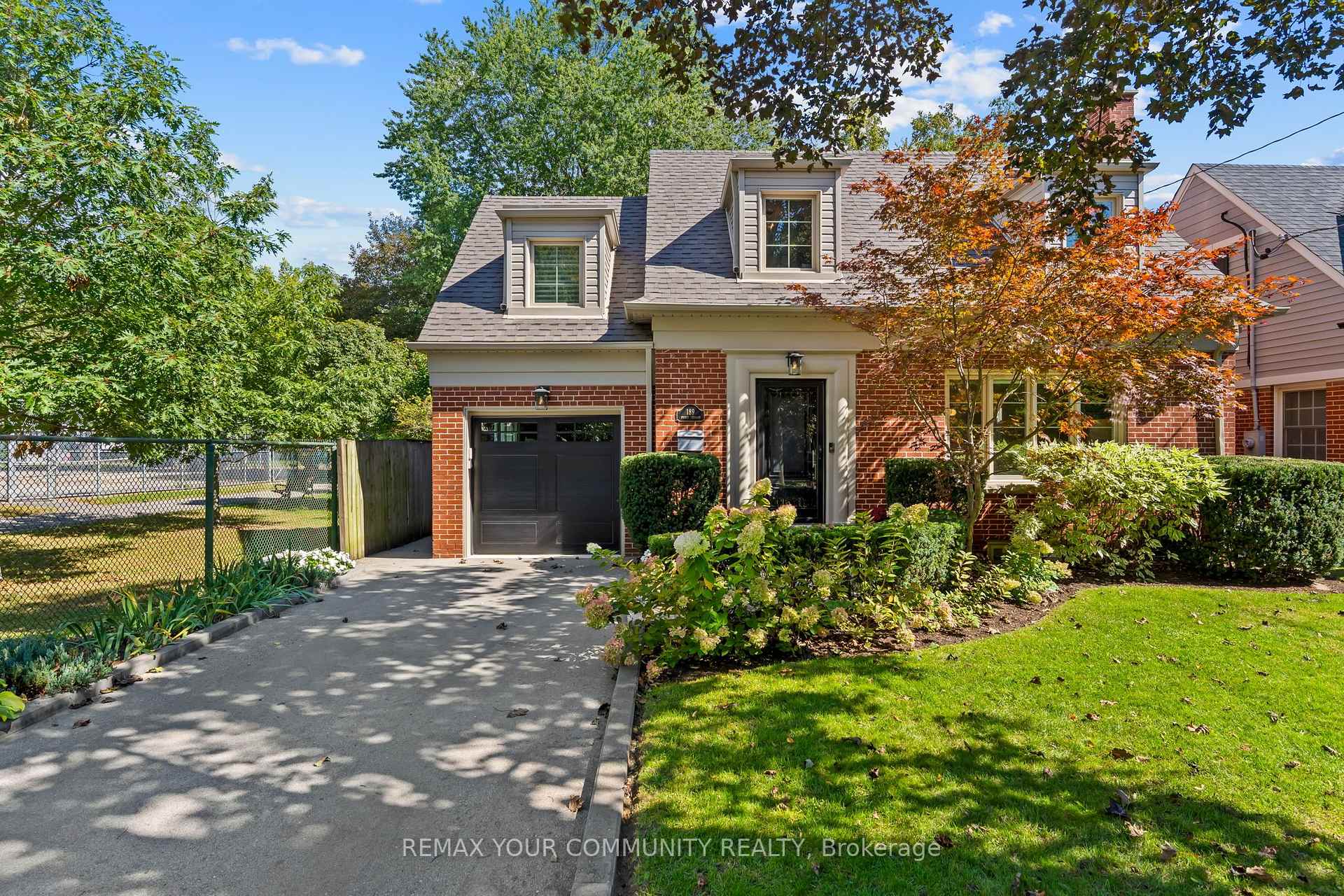 Front of 189 Prince Edward Drive S