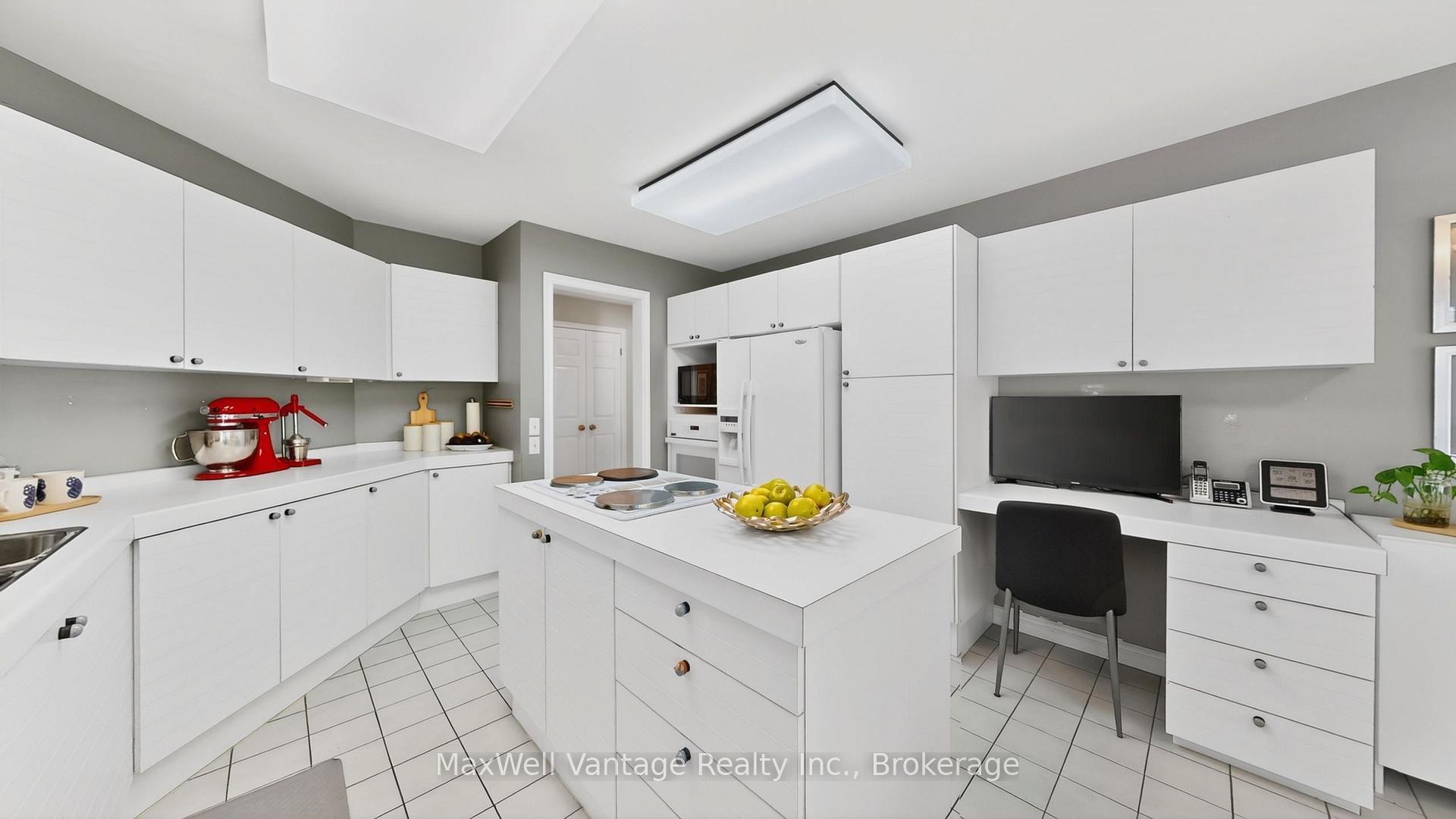 Photo 6 of 69 Gustav Crescent, North York, Newtonbrook East — HOMEH