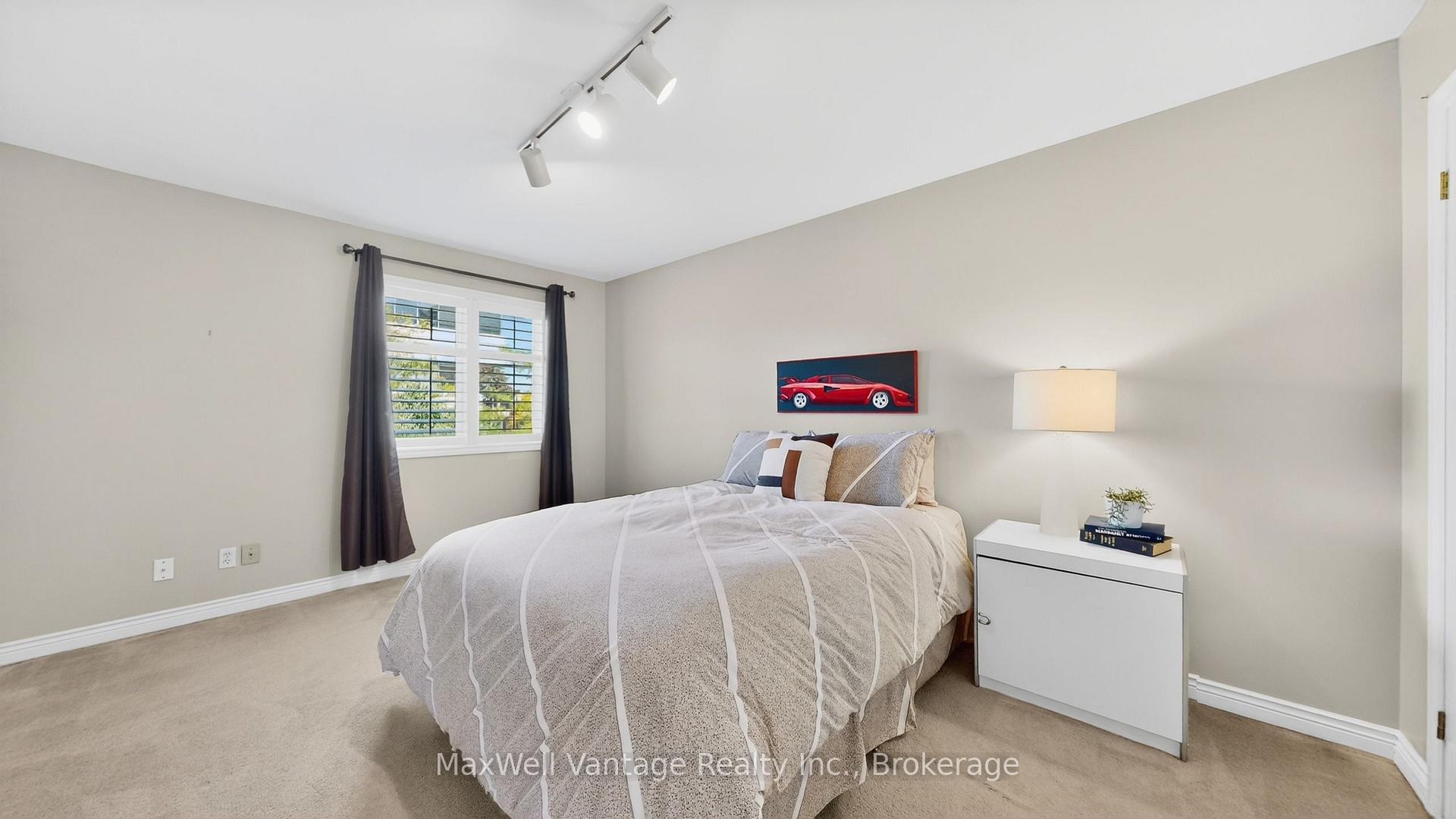 Photo 18 of 69 Gustav Crescent, North York, Newtonbrook East — HOMEH