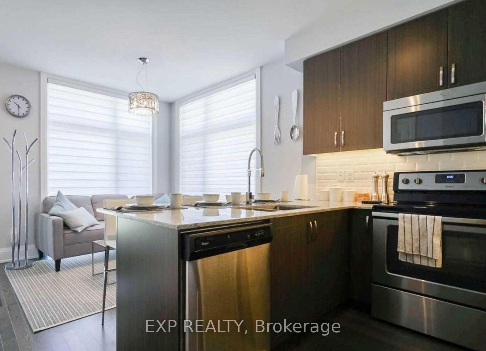 Photo 4 of Unit 39, 15 Eldora Avenue, North York, Newtonbrook West — HOMEH