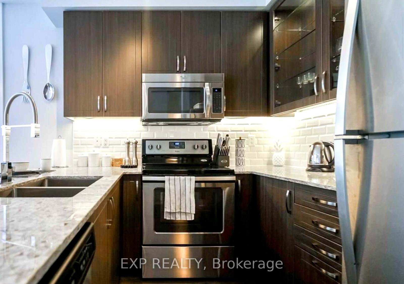 Photo 6 of Unit 39, 15 Eldora Avenue, North York, Newtonbrook West — HOMEH