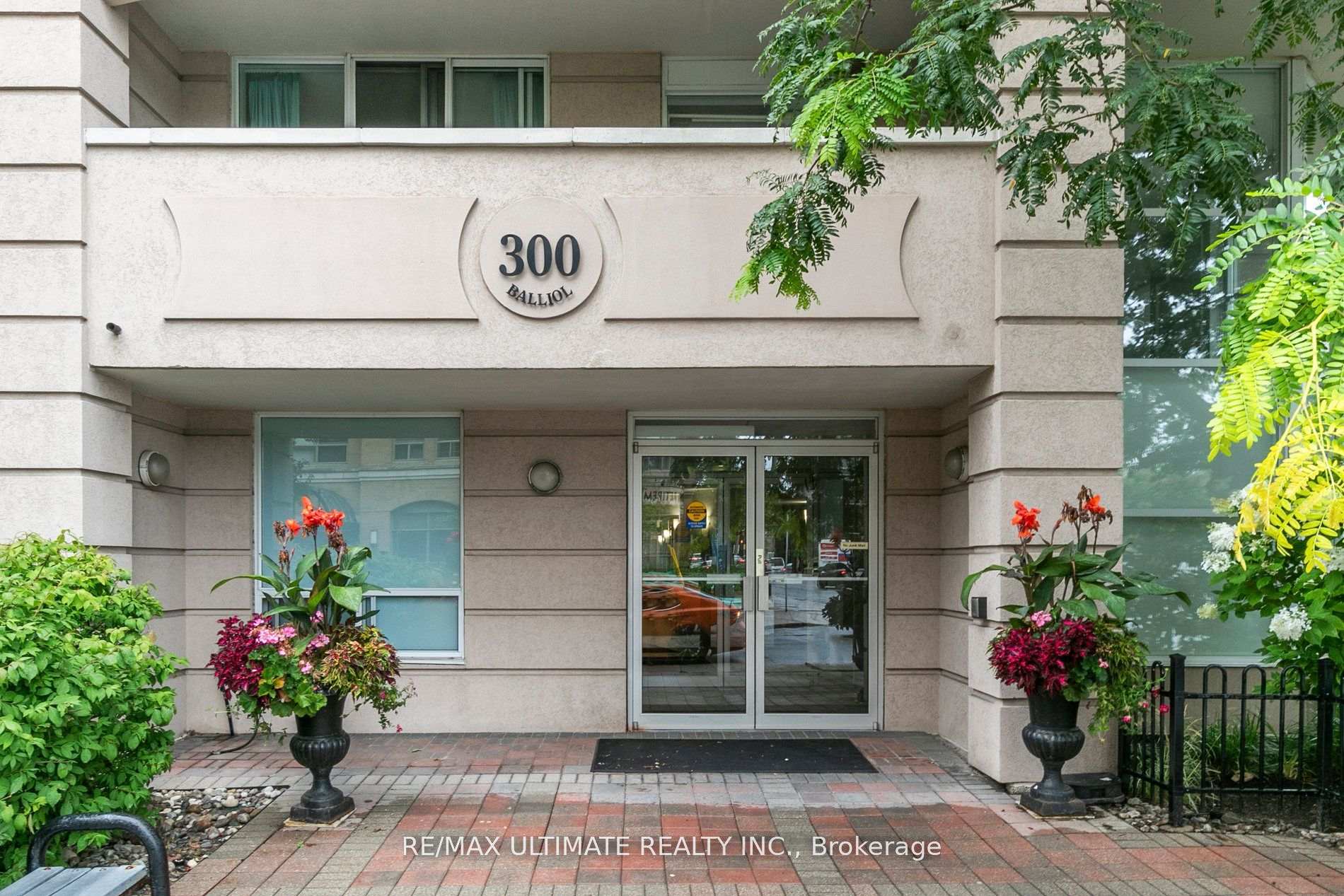 Photo 2 of Unit Ph14, 300 Balliol Street, Toronto, Mount Pleasant West — HOMEH