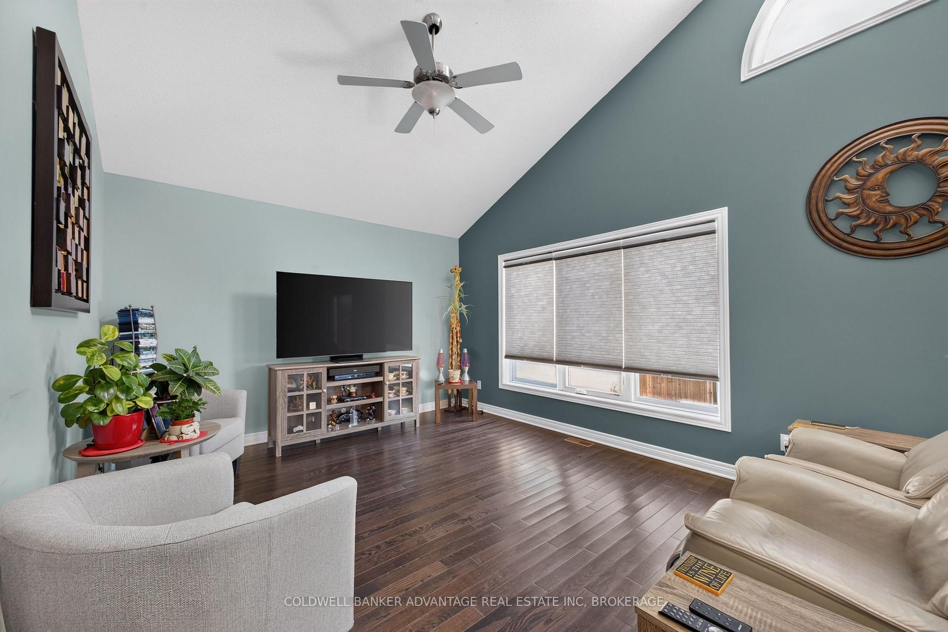 Photo 6 of 211 Classic Avenue, Welland, Lincoln/Crowland — HOMEH