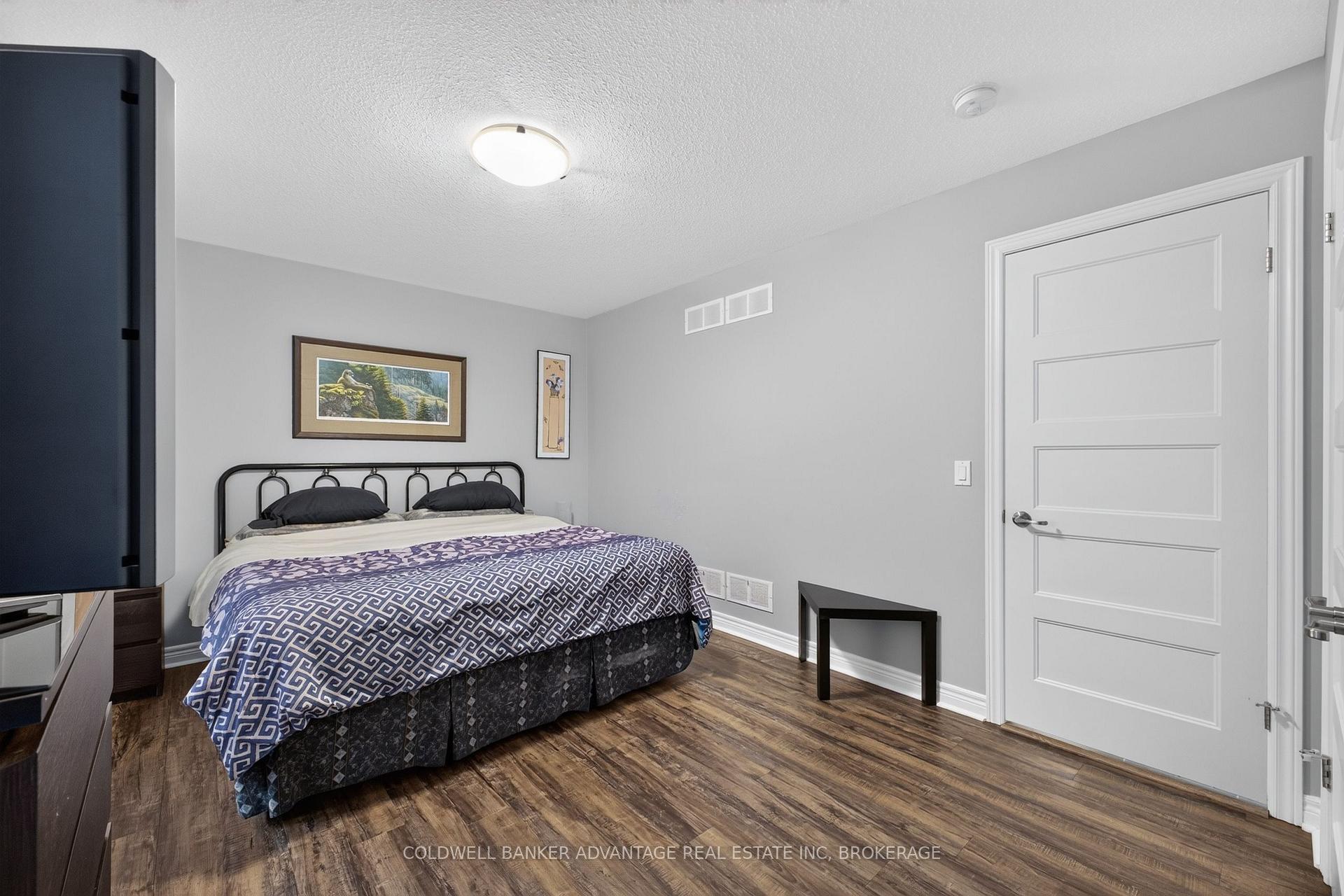 Photo 14 of 211 Classic Avenue, Welland, Lincoln/Crowland — HOMEH