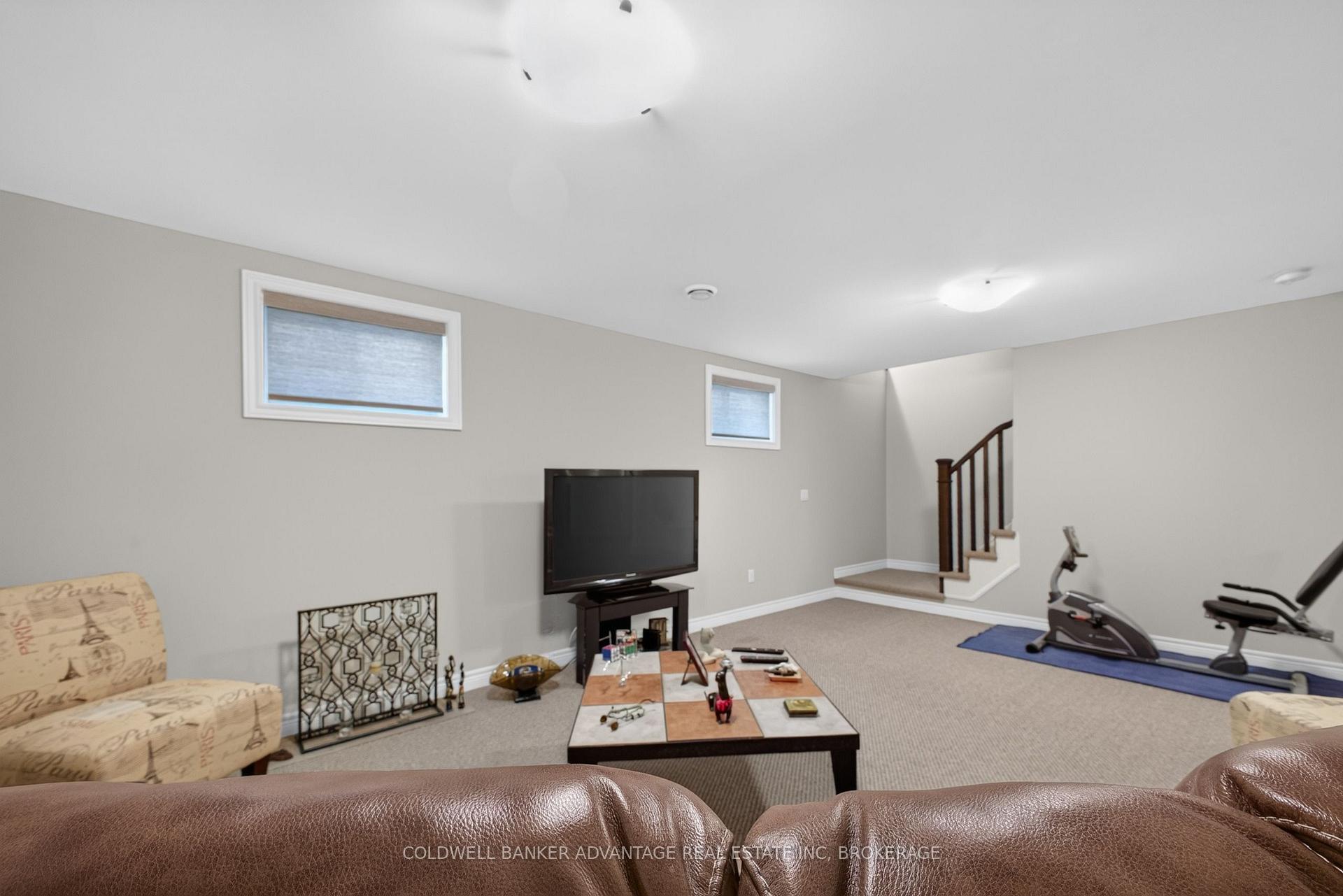 Photo 18 of 211 Classic Avenue, Welland, Lincoln/Crowland — HOMEH