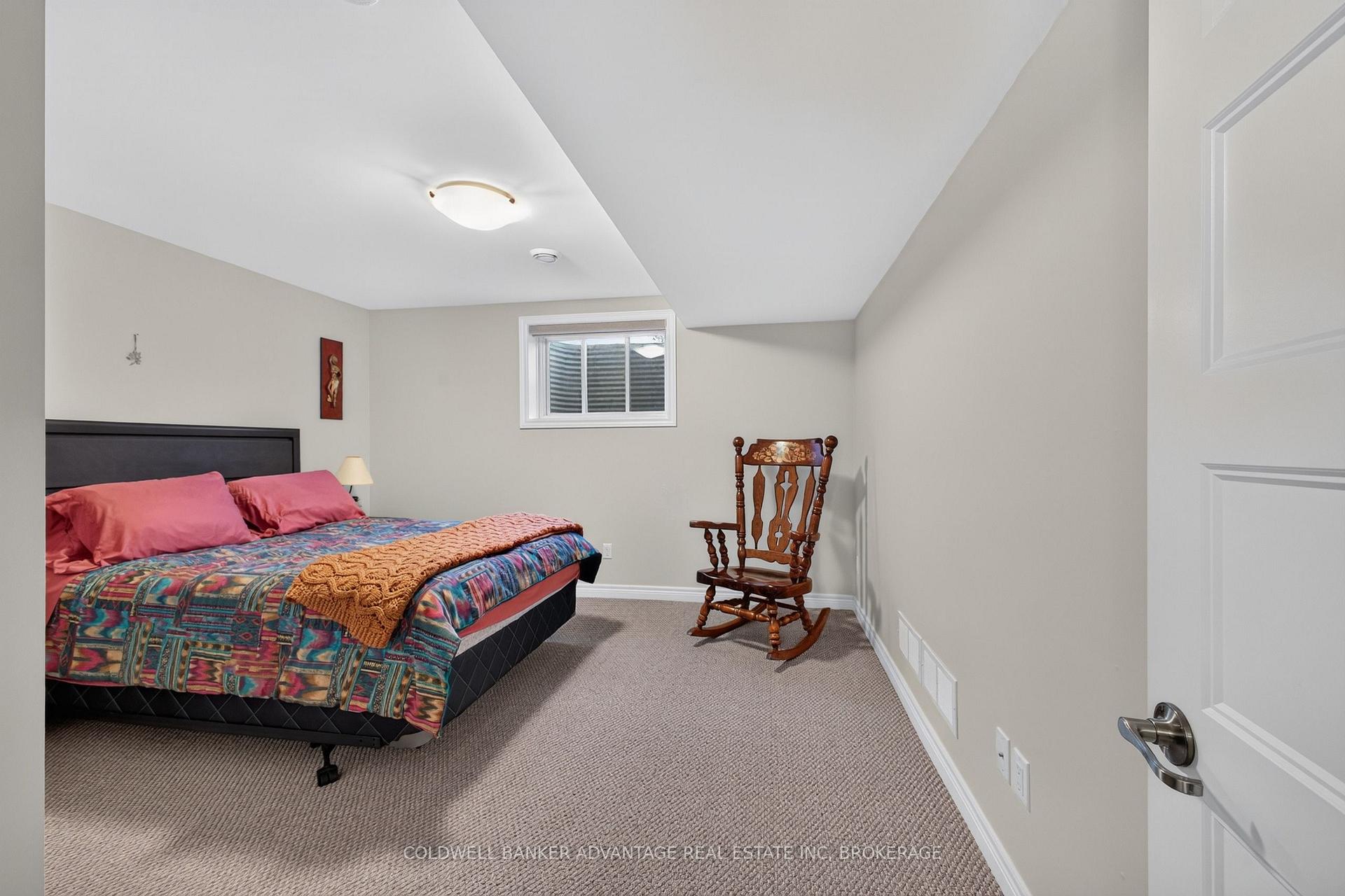 Photo 20 of 211 Classic Avenue, Welland, Lincoln/Crowland — HOMEH