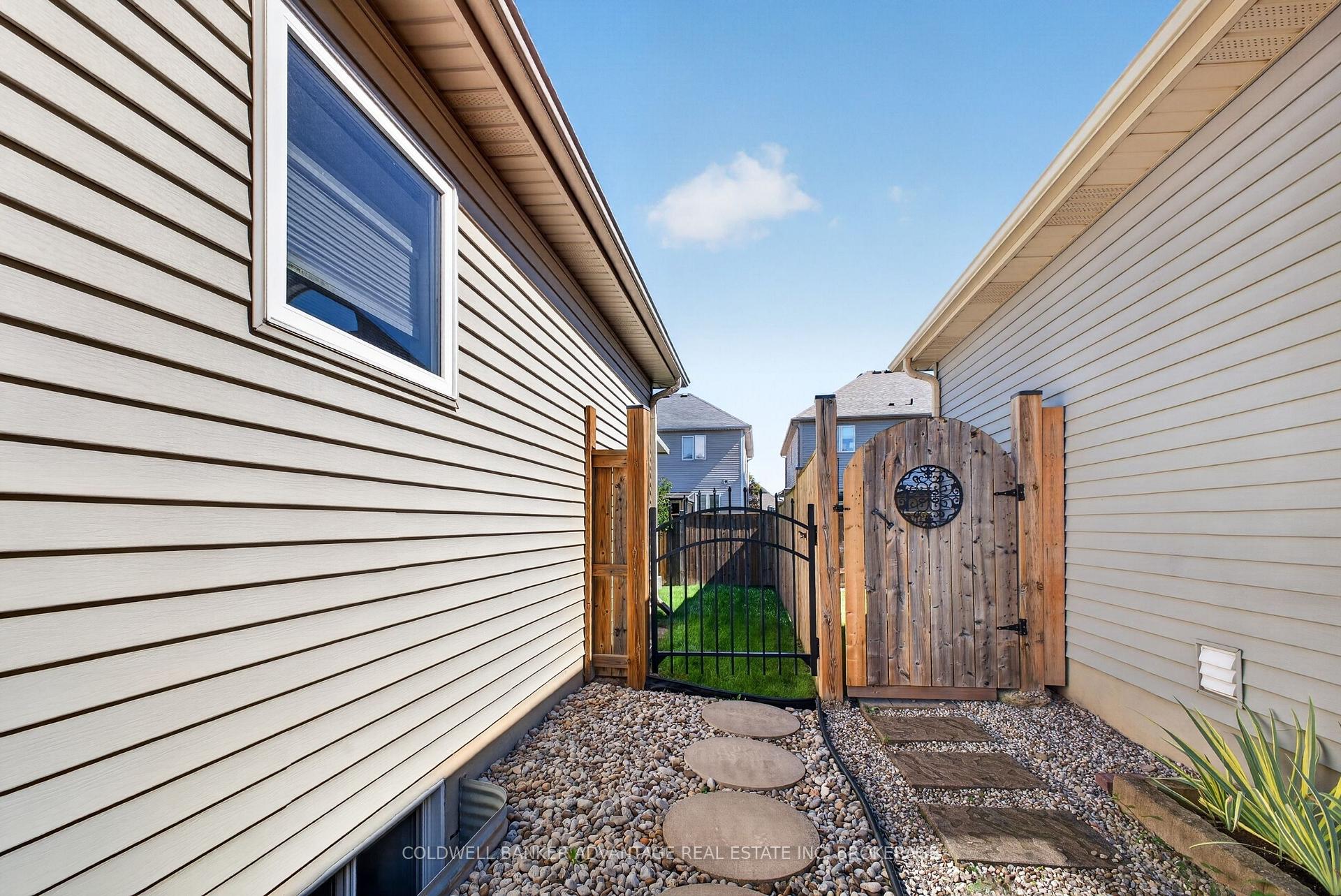 Photo 33 of 211 Classic Avenue, Welland, Lincoln/Crowland — HOMEH