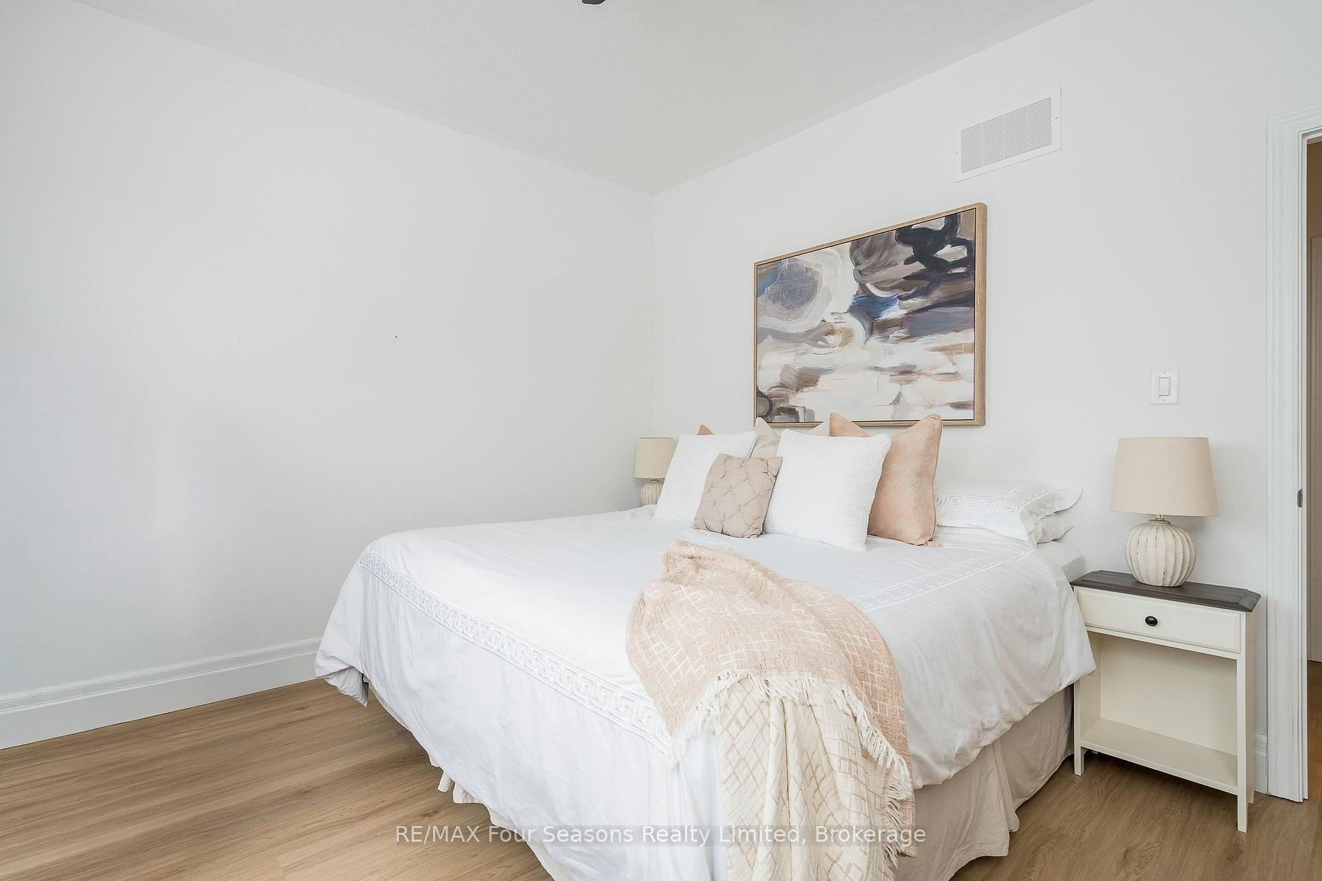 Photo 13 of 248 Duncan Street, Clearview, Stayner — HOMEH