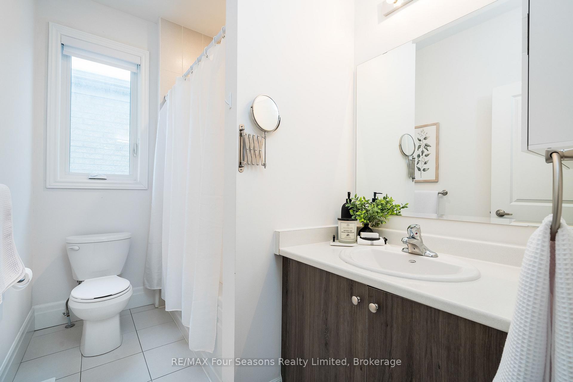 Photo 17 of 248 Duncan Street, Clearview, Stayner — HOMEH