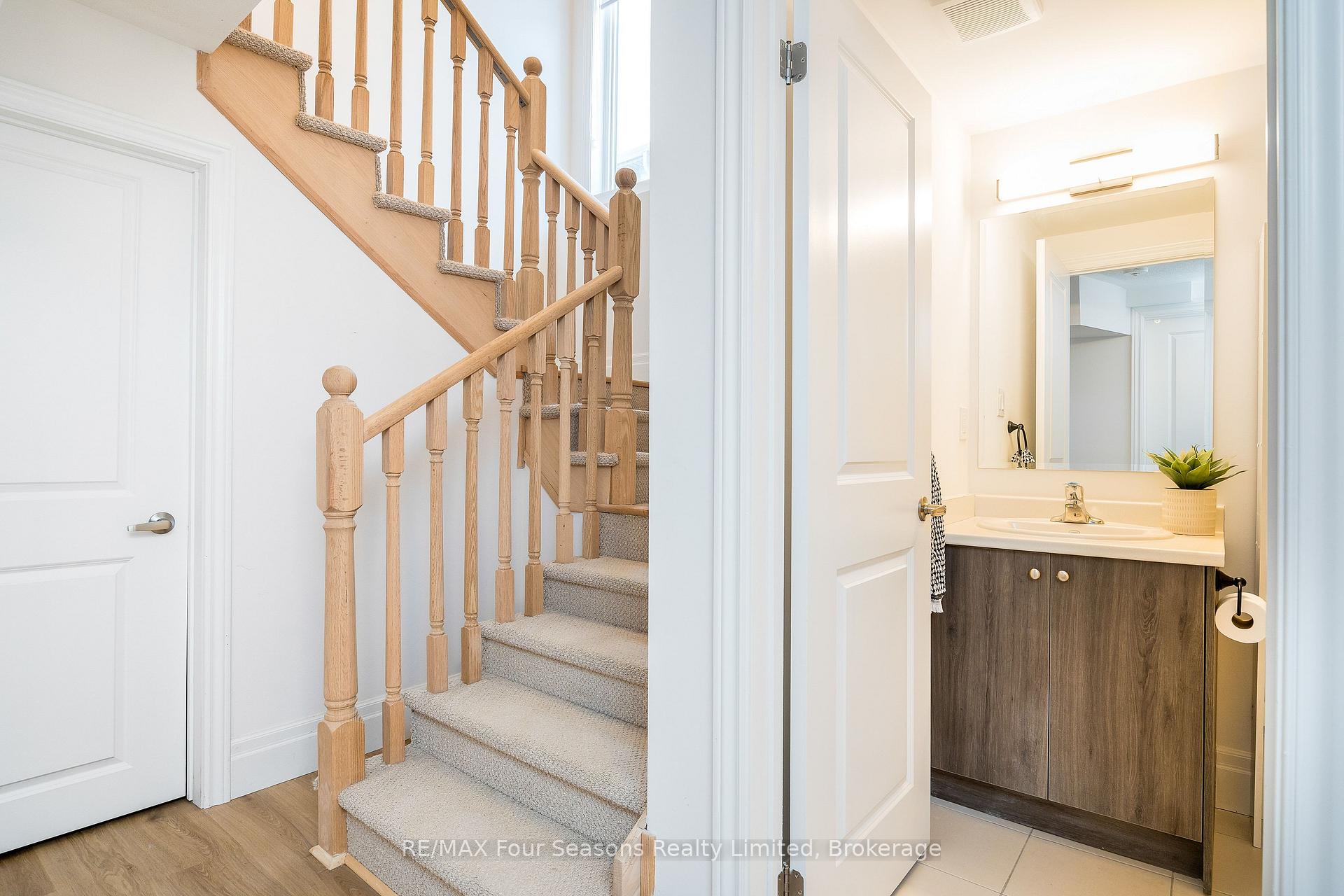 Photo 22 of 248 Duncan Street, Clearview, Stayner — HOMEH