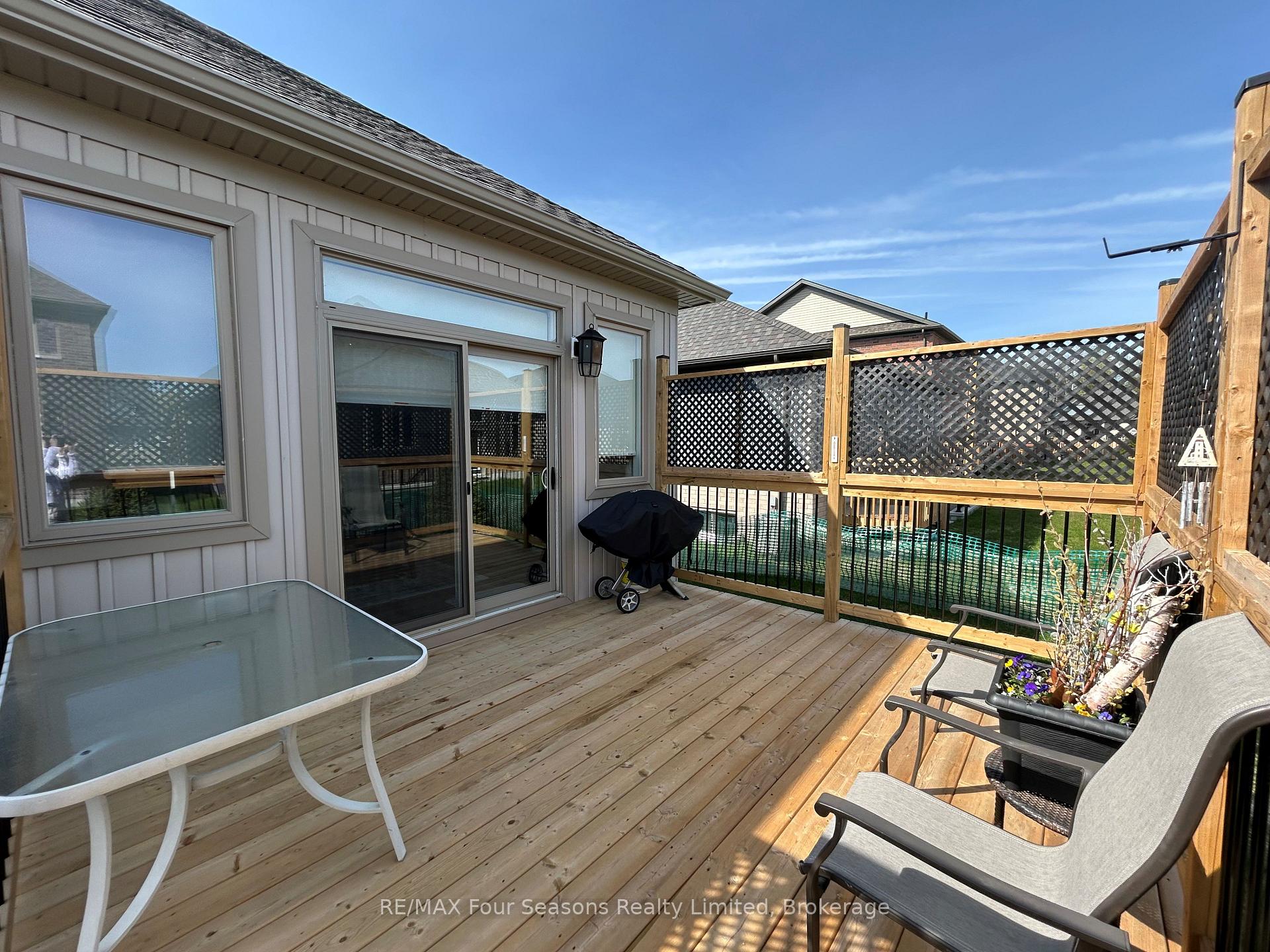 Photo 35 of 248 Duncan Street, Clearview, Stayner — HOMEH