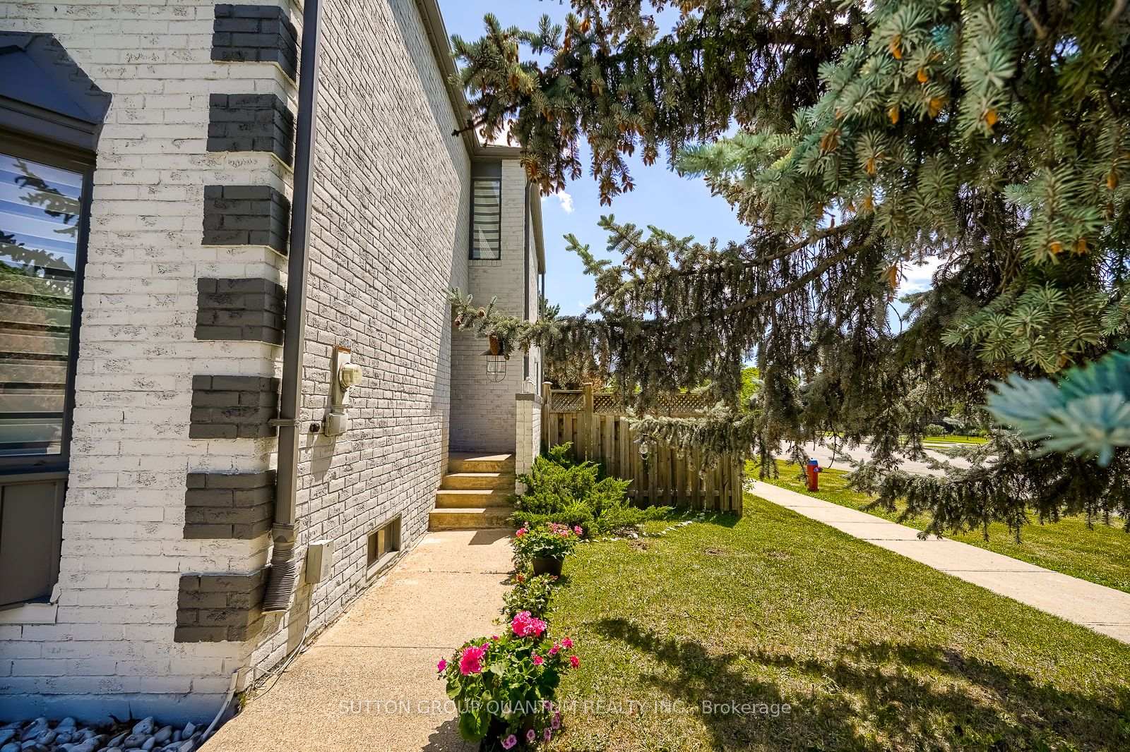 Photo 11 of 1279 Hedgestone Crescent S, Oakville, Glen Abbey — HOMEH