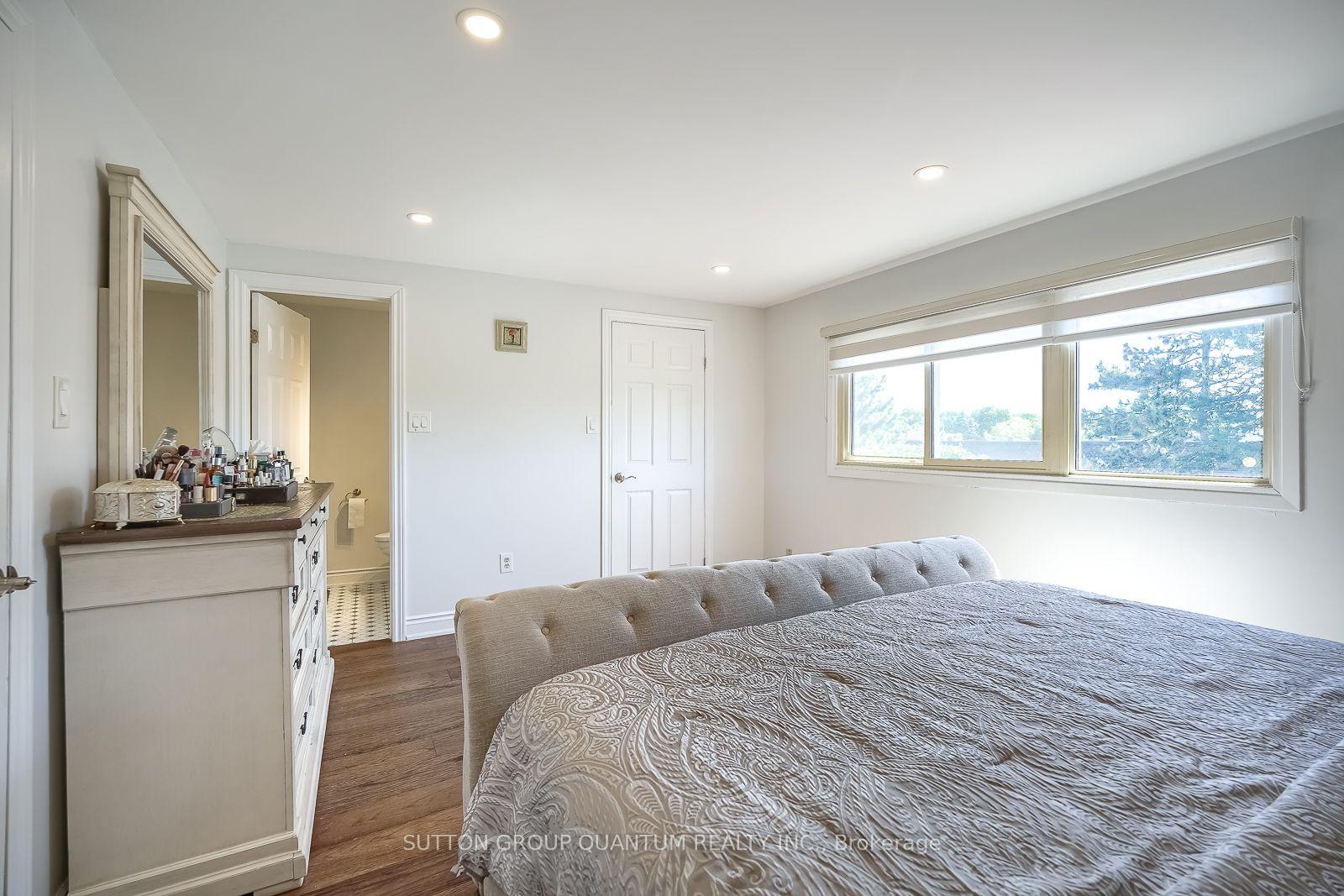 Photo 32 of 1279 Hedgestone Crescent S, Oakville, Glen Abbey — HOMEH