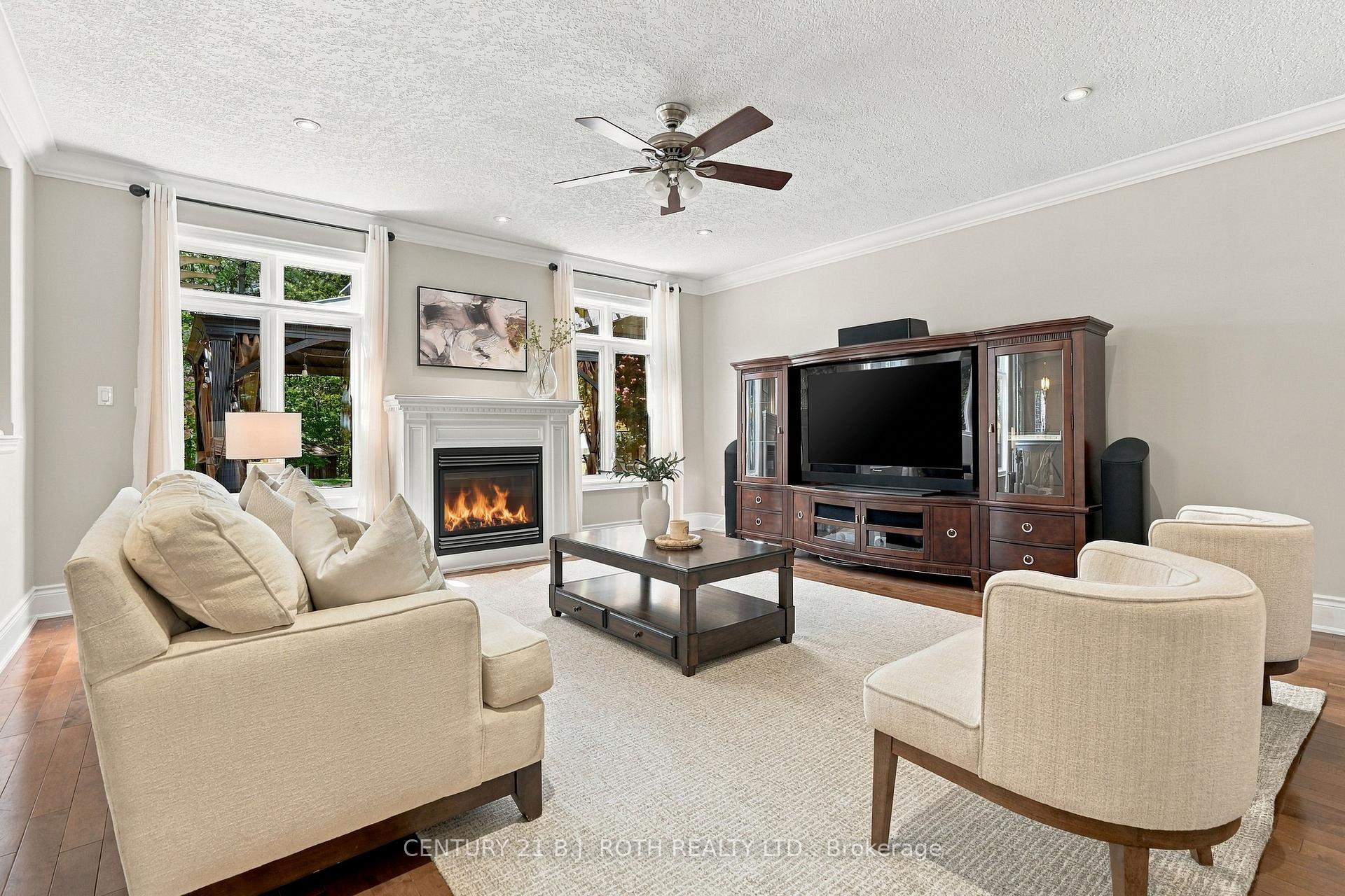 Photo 10 of 6 Orsi Court, Barrie, Ardagh — HOMEH
