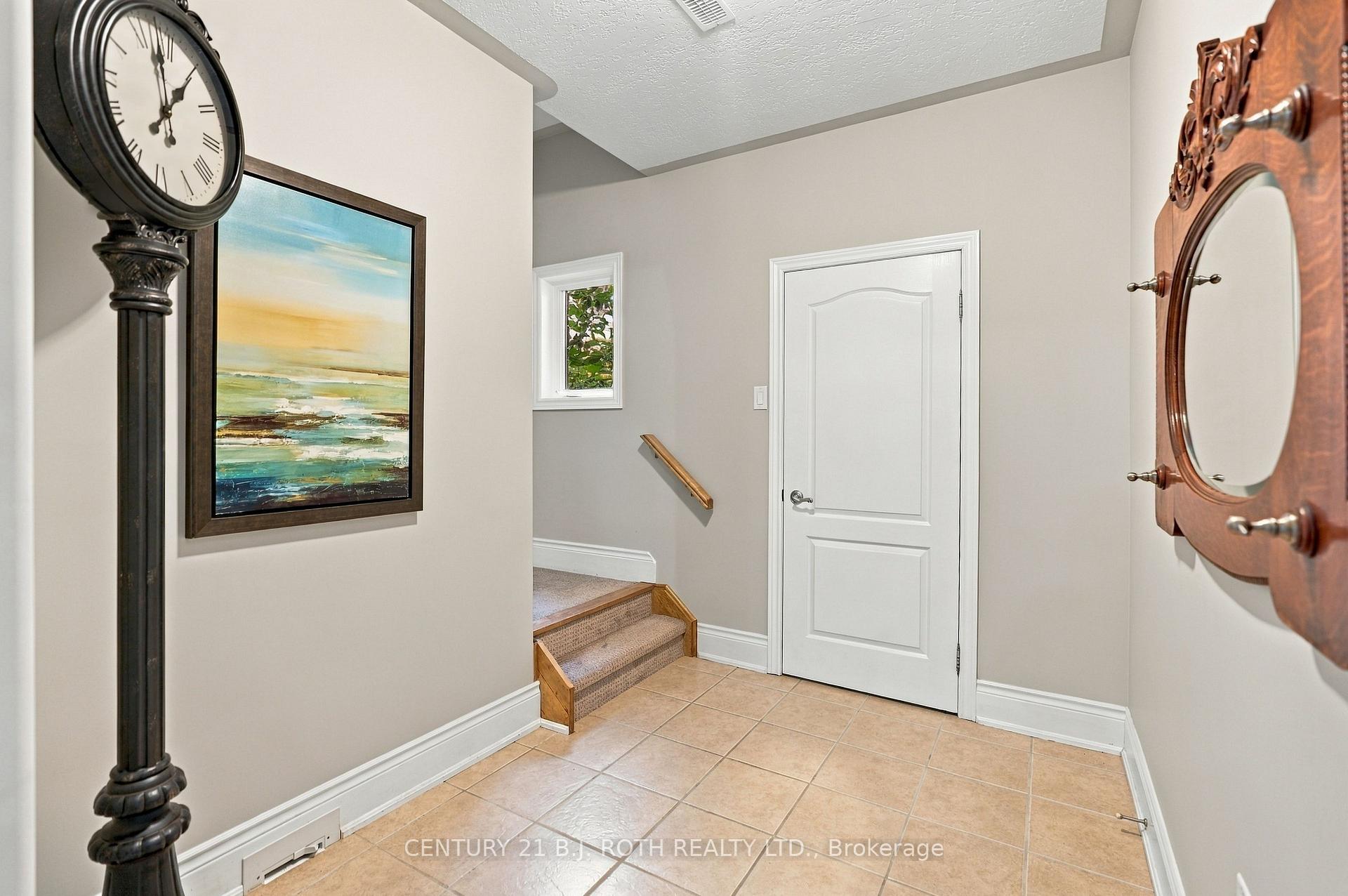 Photo 31 of 6 Orsi Court, Barrie, Ardagh — HOMEH