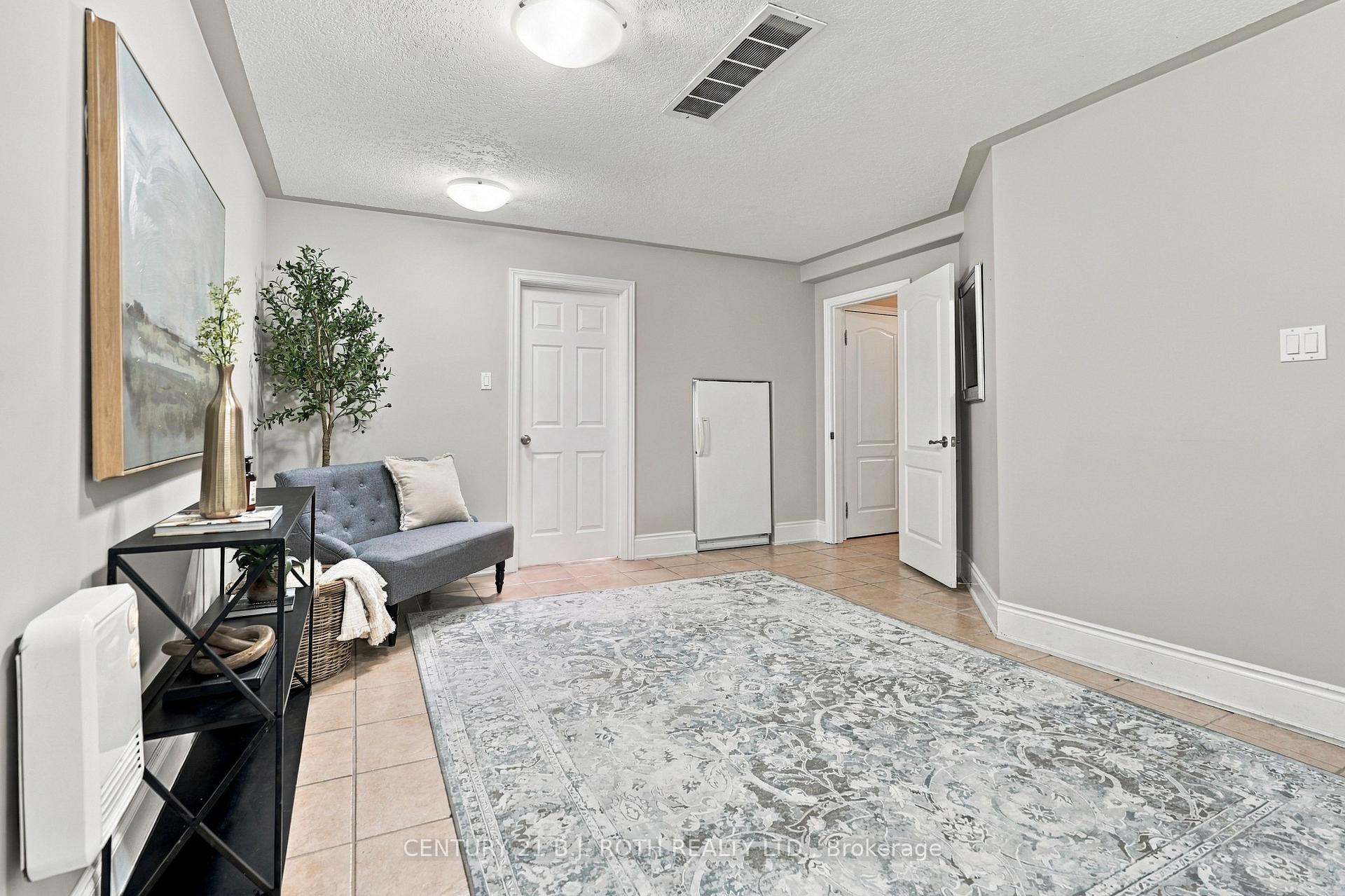 Photo 33 of 6 Orsi Court, Barrie, Ardagh — HOMEH