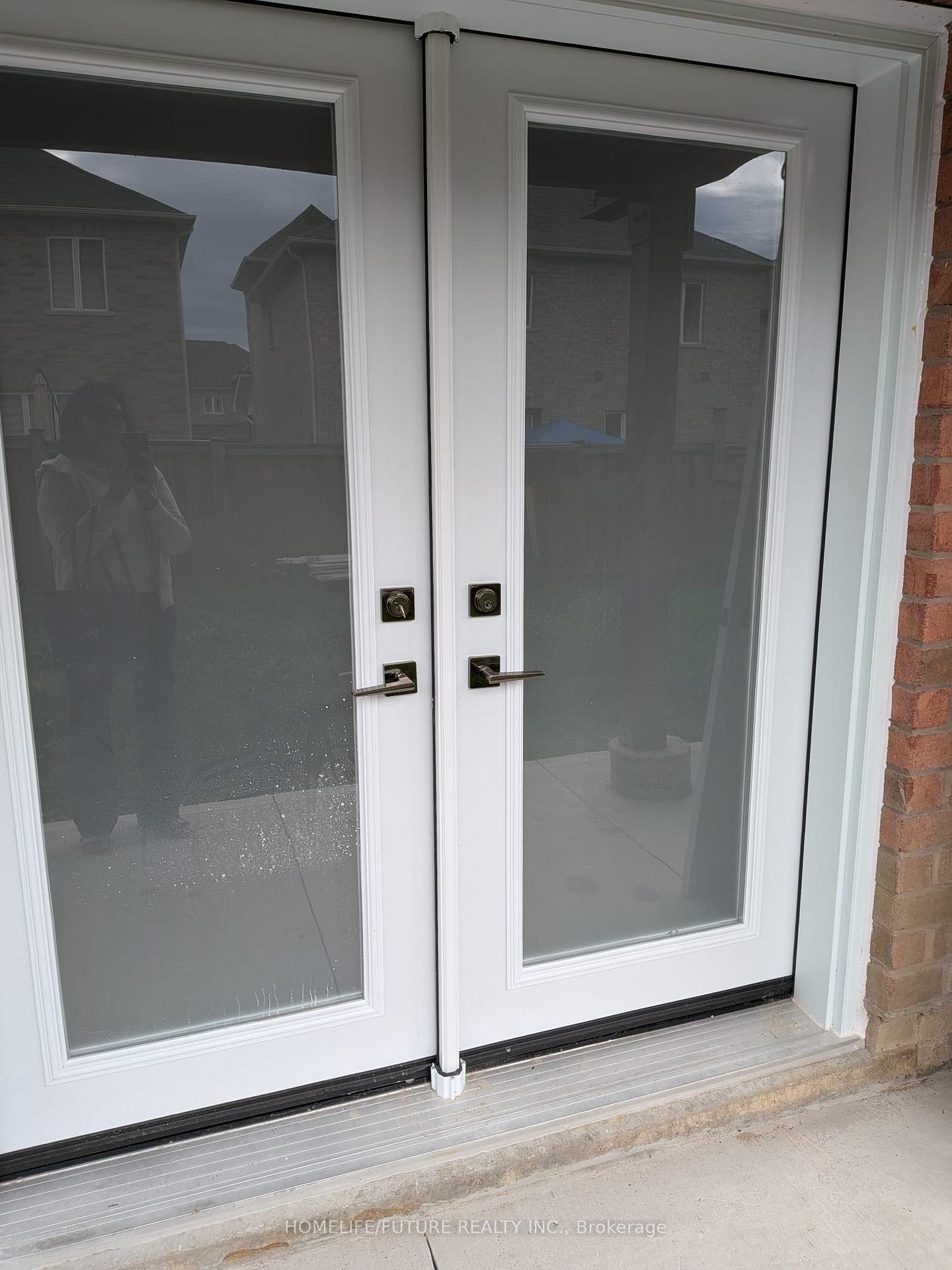 Photo 3 of Unit Bsmt, 1399 Lormel Gate Avenue, Innisfil, Lefroy — HOMEH