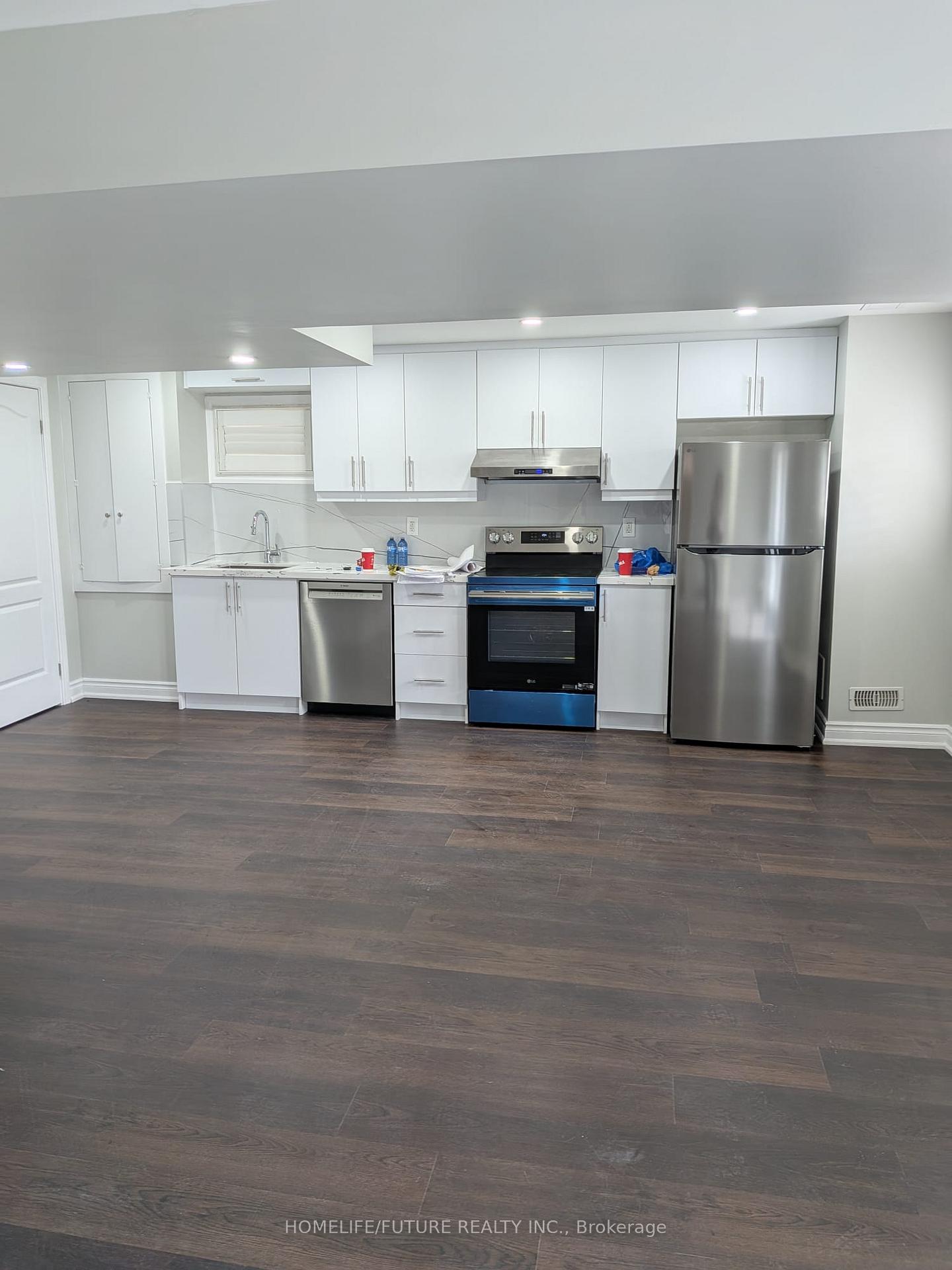 Photo 5 of Unit Bsmt, 1399 Lormel Gate Avenue, Innisfil, Lefroy — HOMEH