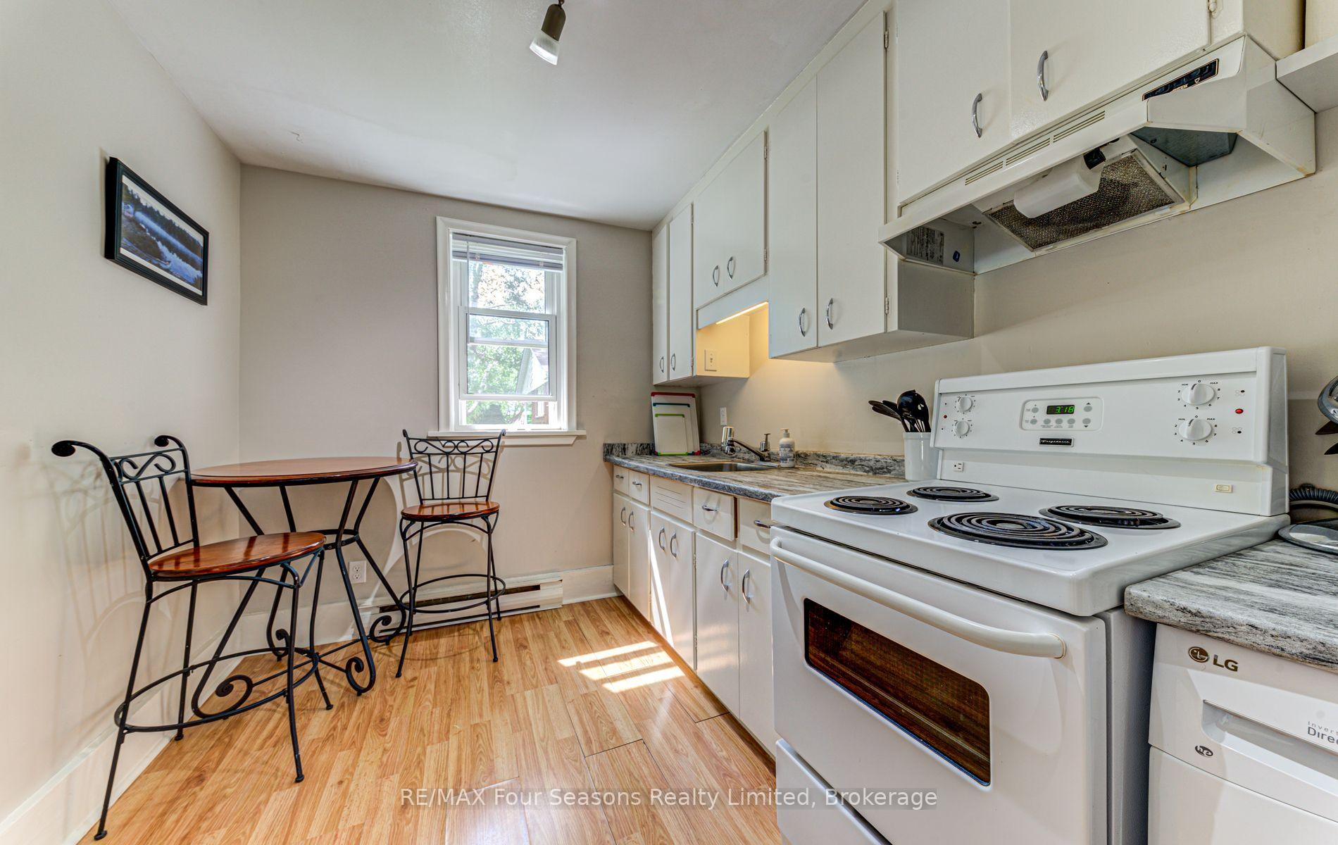 Photo 17 of 393 Second Street, Collingwood — HOMEH