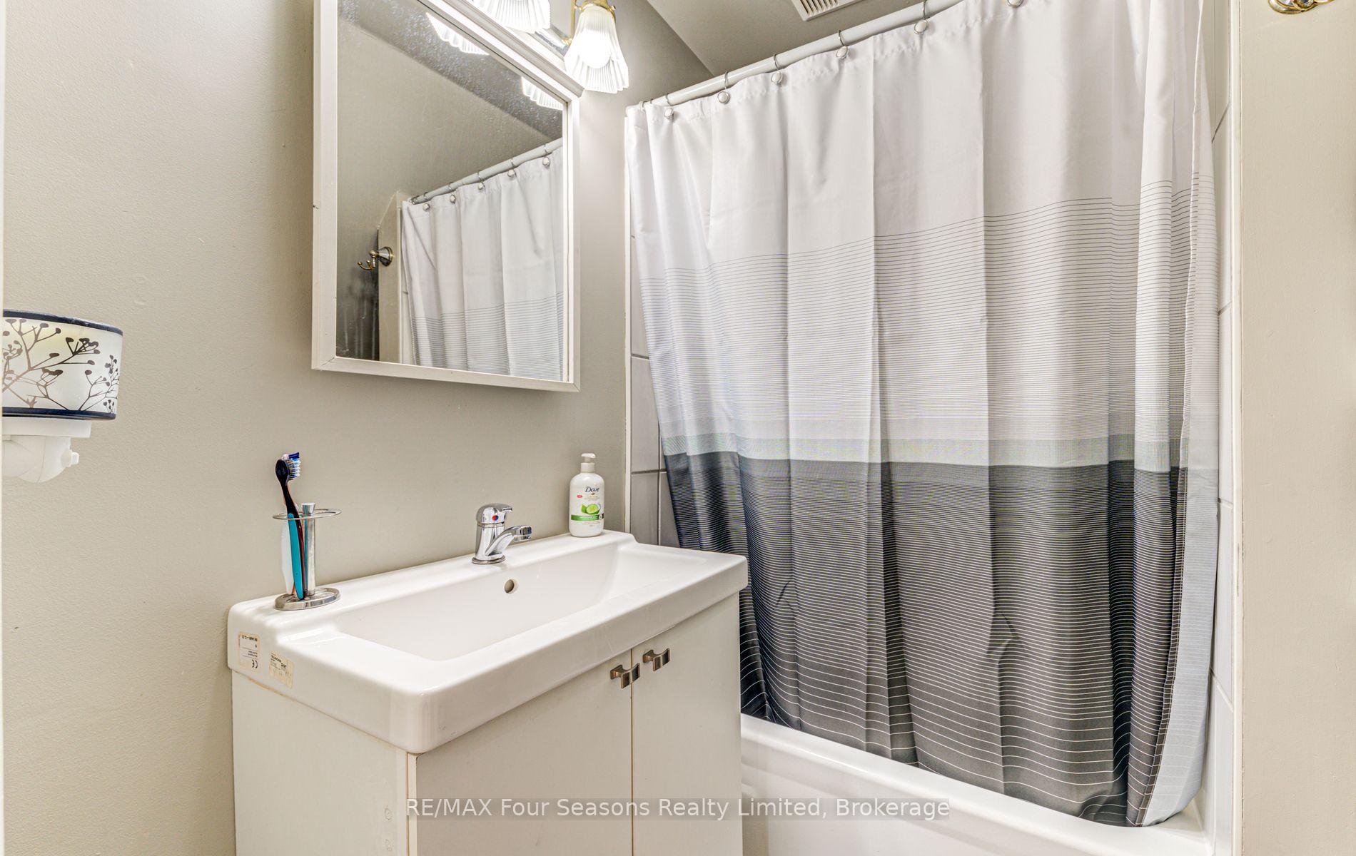 Photo 22 of 393 Second Street, Collingwood — HOMEH