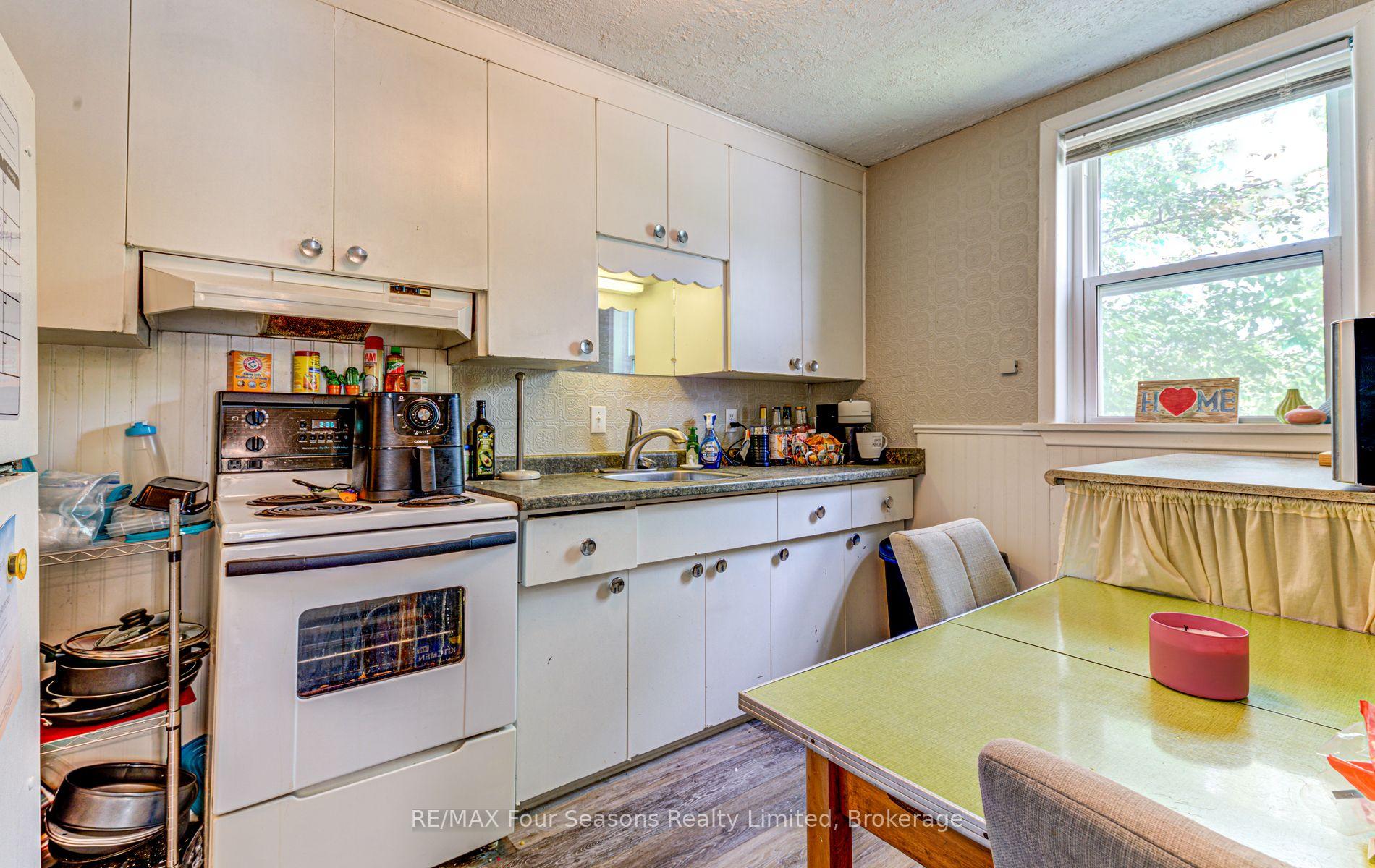 Photo 24 of 393 Second Street, Collingwood — HOMEH