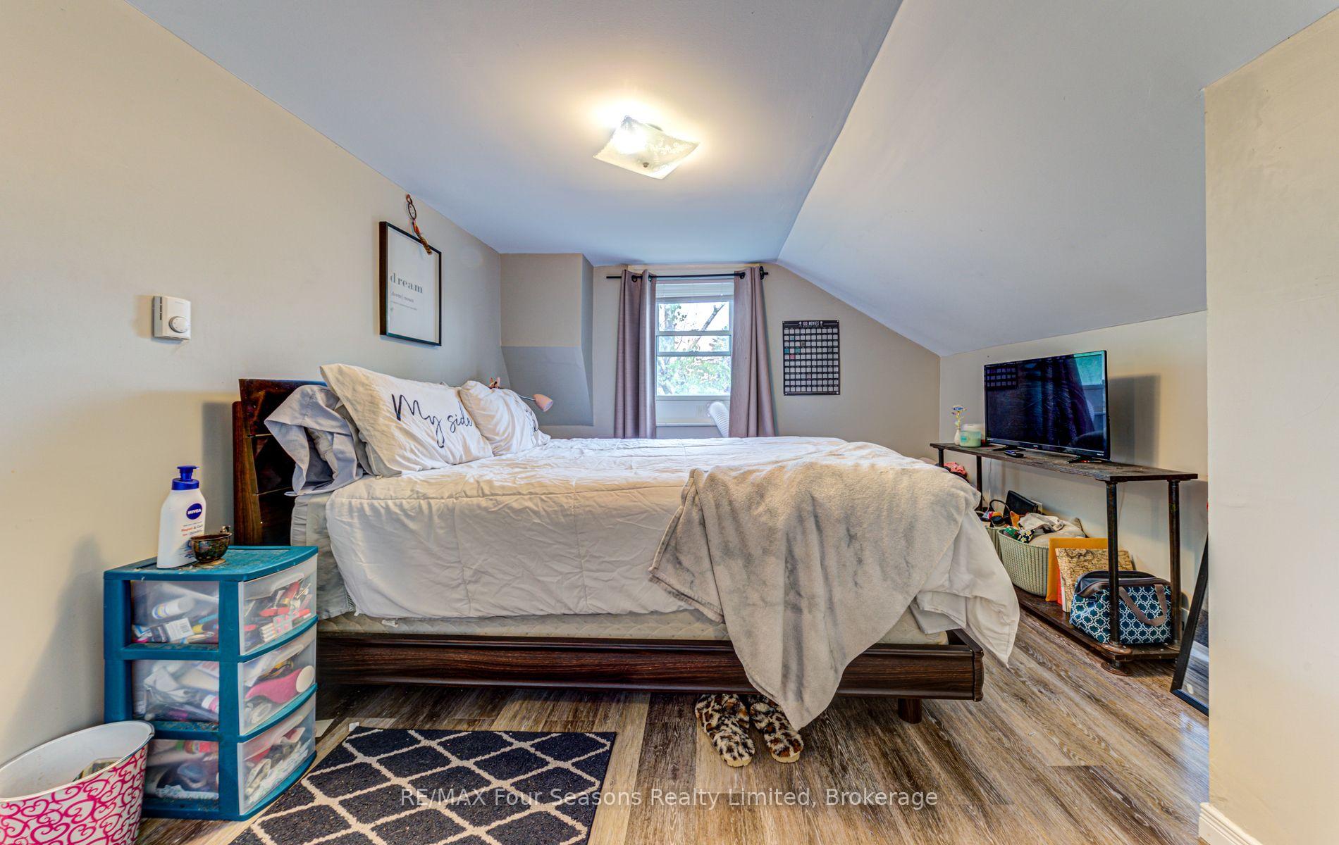 Photo 26 of 393 Second Street, Collingwood — HOMEH