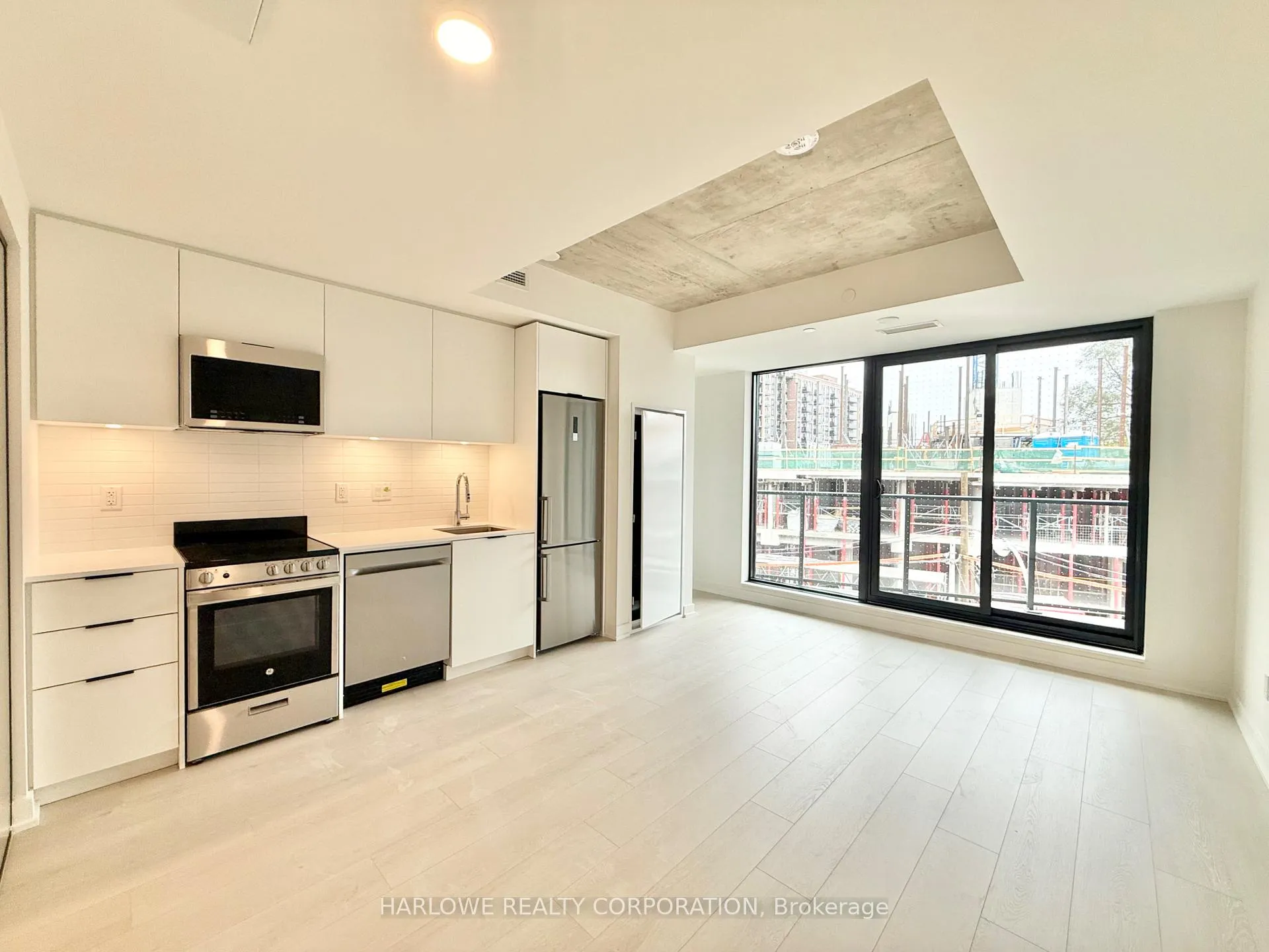 Photo of Unit 405, 1 Vine Avenue