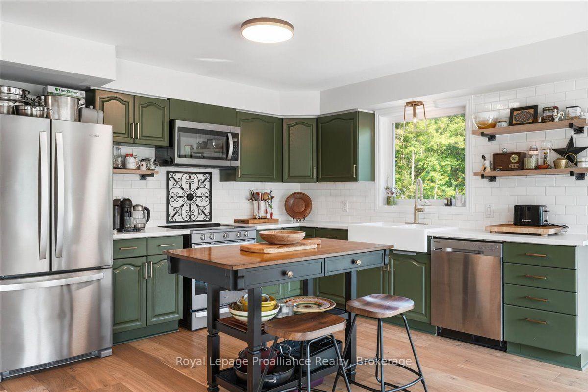 Photo 8 of 10389 41 Highway, Addington Highlands, Addington Highlands — HOMEH