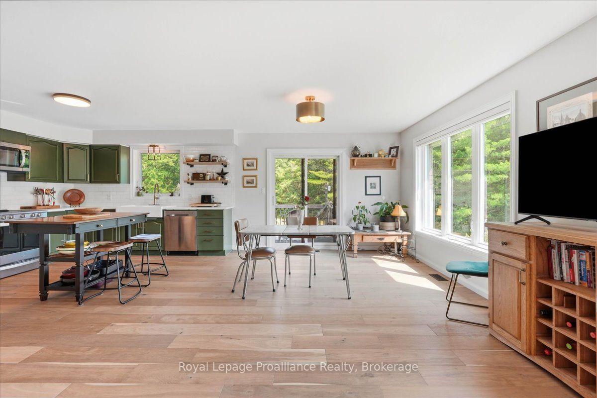 Photo 18 of 10389 41 Highway, Addington Highlands, Addington Highlands — HOMEH