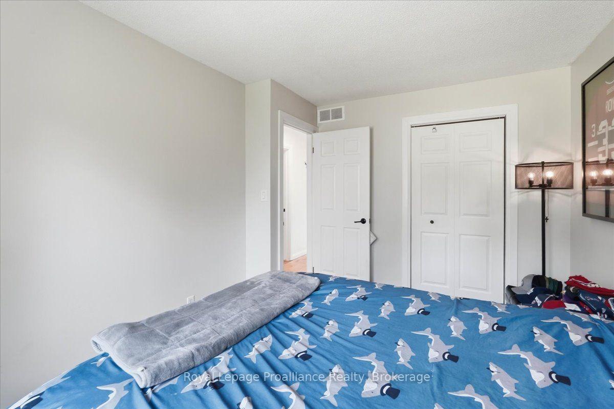 Photo 28 of 10389 41 Highway, Addington Highlands, Addington Highlands — HOMEH