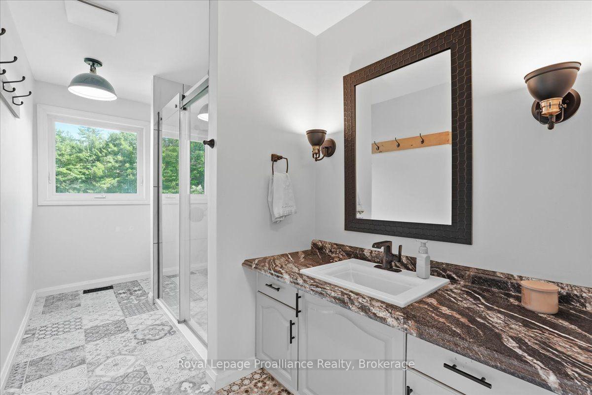 Photo 34 of 10389 41 Highway, Addington Highlands, Addington Highlands — HOMEH