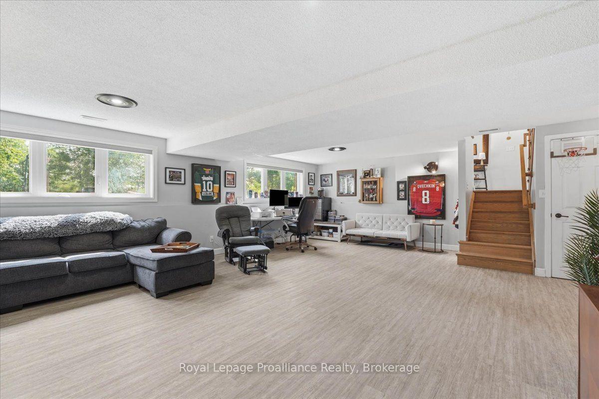 Photo 41 of 10389 41 Highway, Addington Highlands, Addington Highlands — HOMEH