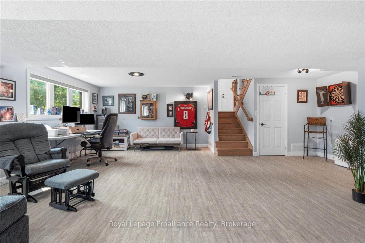 Photo 42 of 10389 41 Highway, Addington Highlands, Addington Highlands — HOMEH