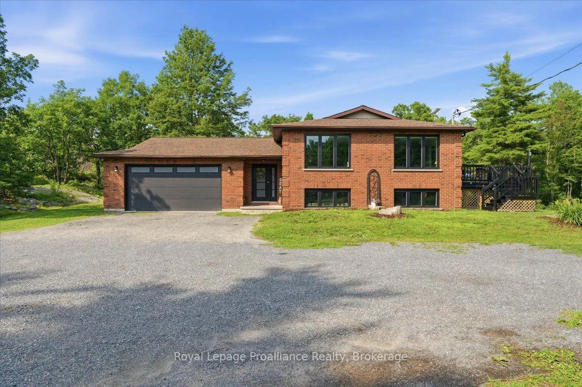 Photo 3 of 10389 41 Highway, Addington Highlands, Addington Highlands — HOMEH