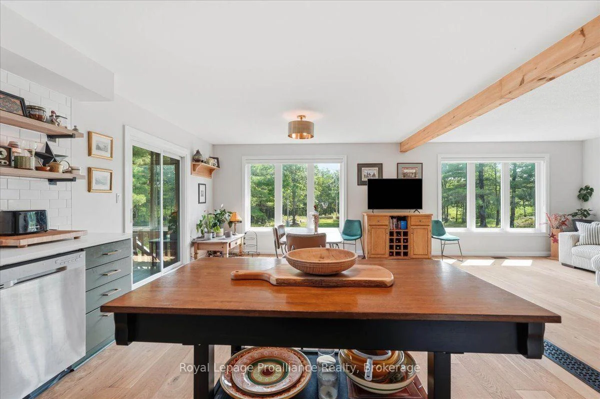 Photo 21 of 10389 41 Highway, Addington Highlands, Addington Highlands — HOMEH