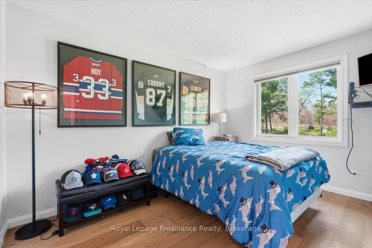 Photo 23 of 10389 41 Highway, Addington Highlands, Addington Highlands — HOMEH