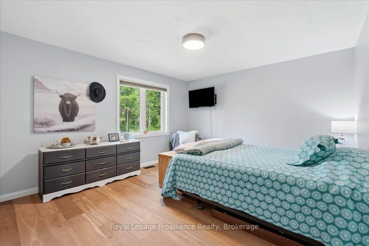 Photo 25 of 10389 41 Highway, Addington Highlands, Addington Highlands — HOMEH