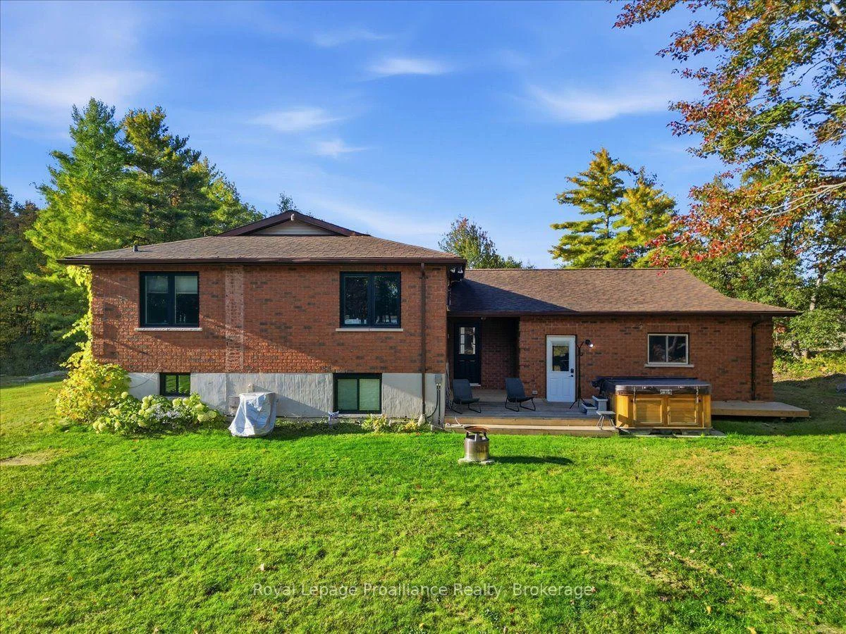 Photo 67 of 10389 41 Highway, Addington Highlands, Addington Highlands — HOMEH