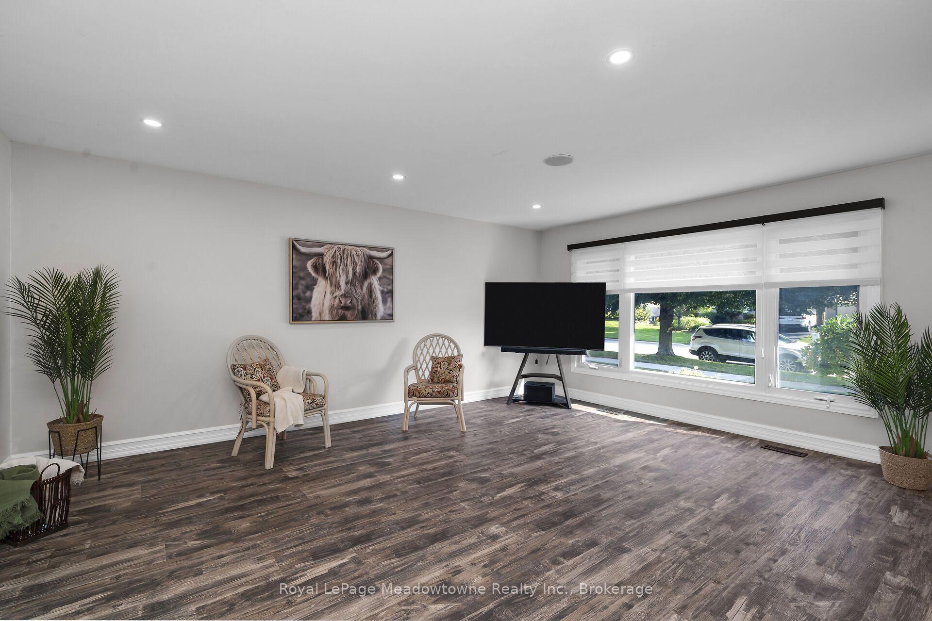 Photo 6 of 96 Macdonald Crescent, Milton, Dorset Park — HOMEH