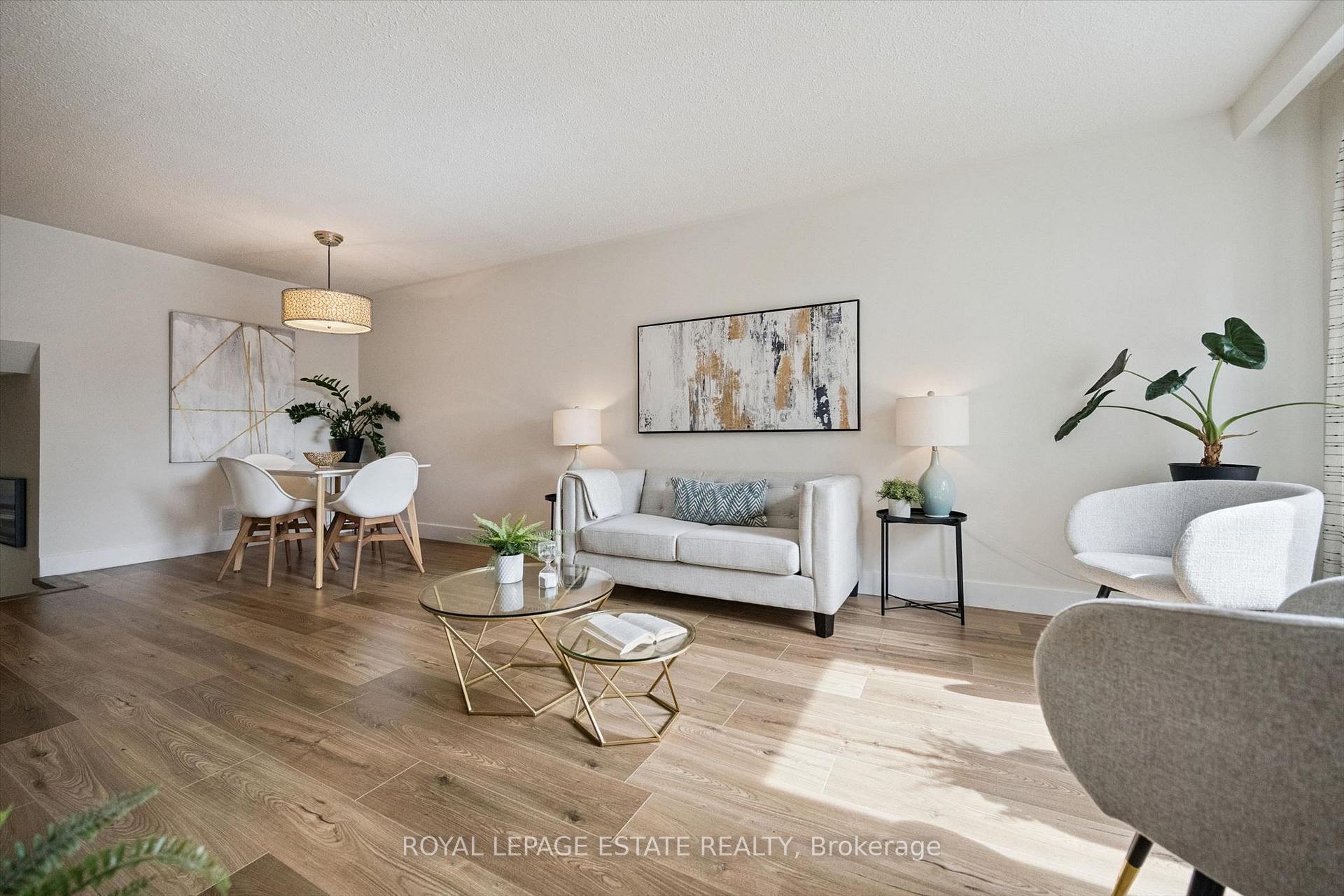 Photo 4 of 3325 Strabane Drive, Mississauga, Erindale — HOMEH