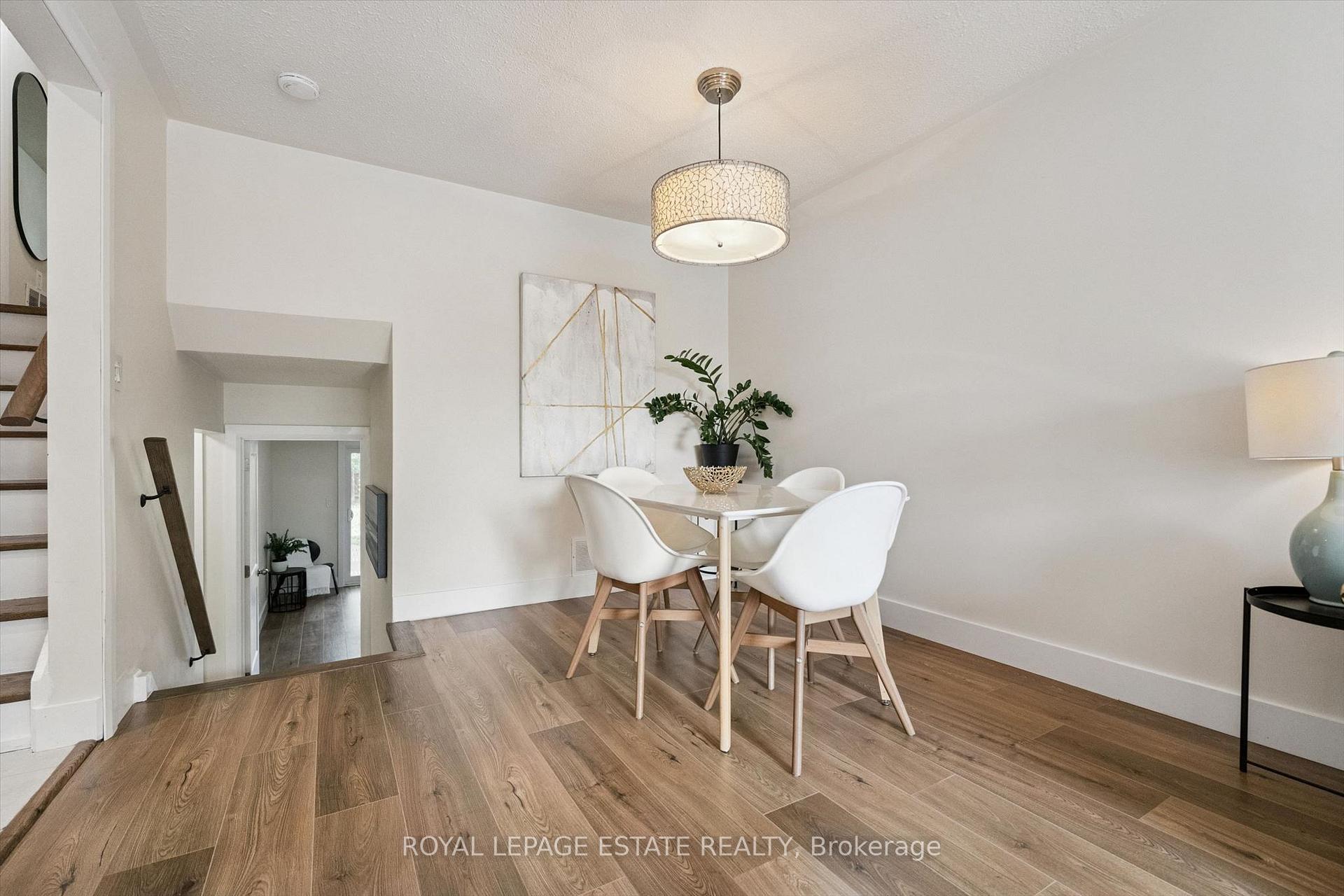 Photo 8 of 3325 Strabane Drive, Mississauga, Erindale — HOMEH