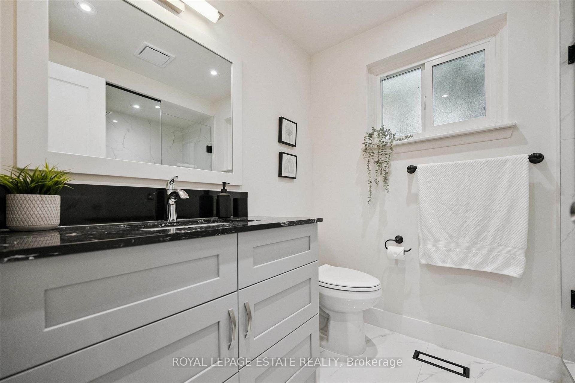 Photo 21 of 3325 Strabane Drive, Mississauga, Erindale — HOMEH