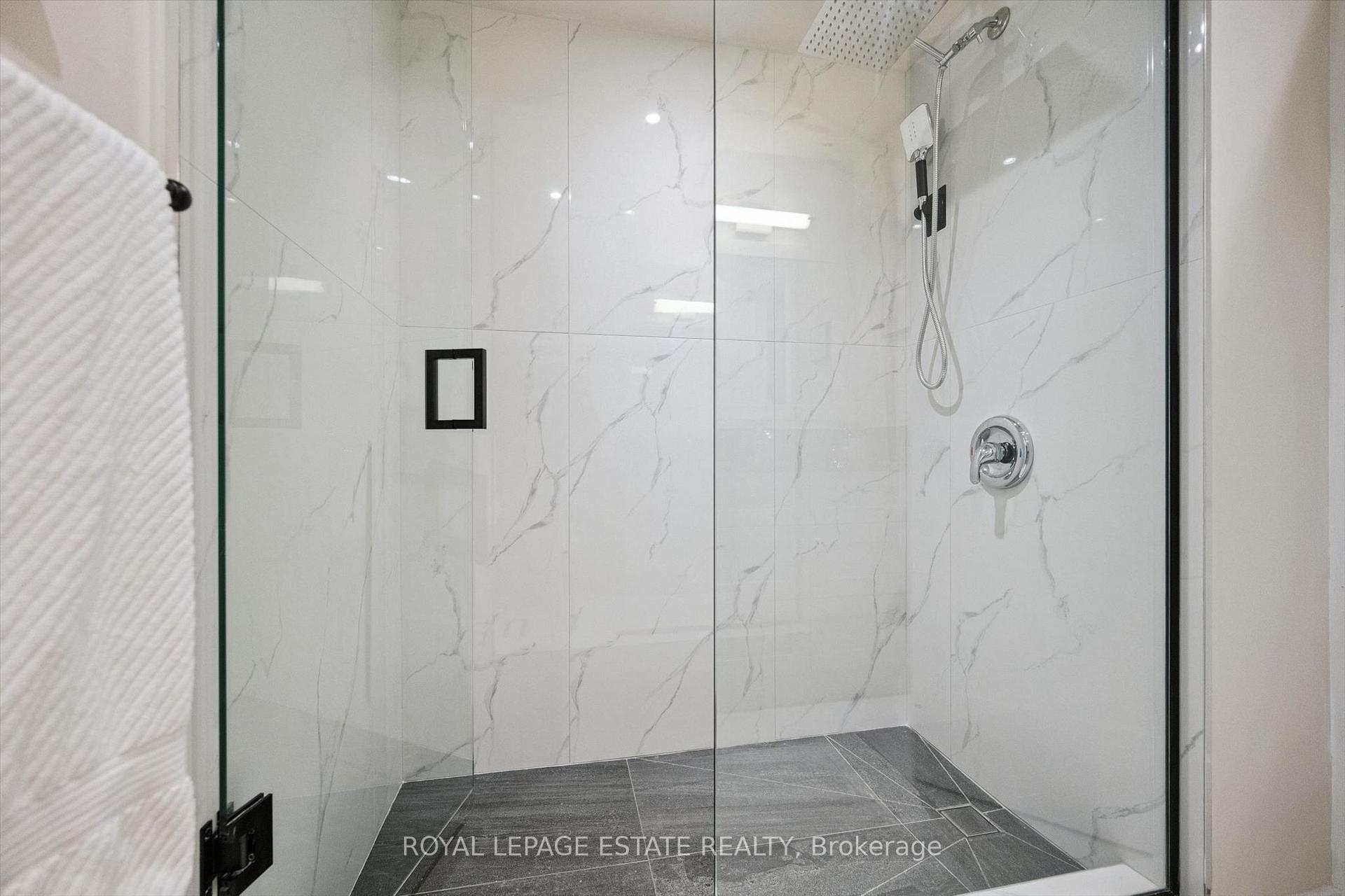 Photo 22 of 3325 Strabane Drive, Mississauga, Erindale — HOMEH