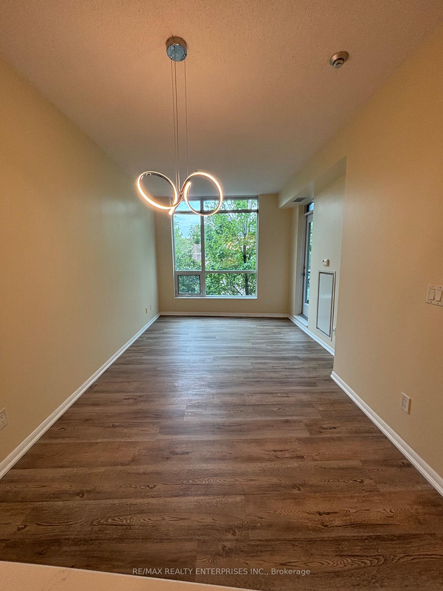 Photo 4 of Unit 214, 231 Fort York Boulevard, Toronto, Niagara — HOMEH