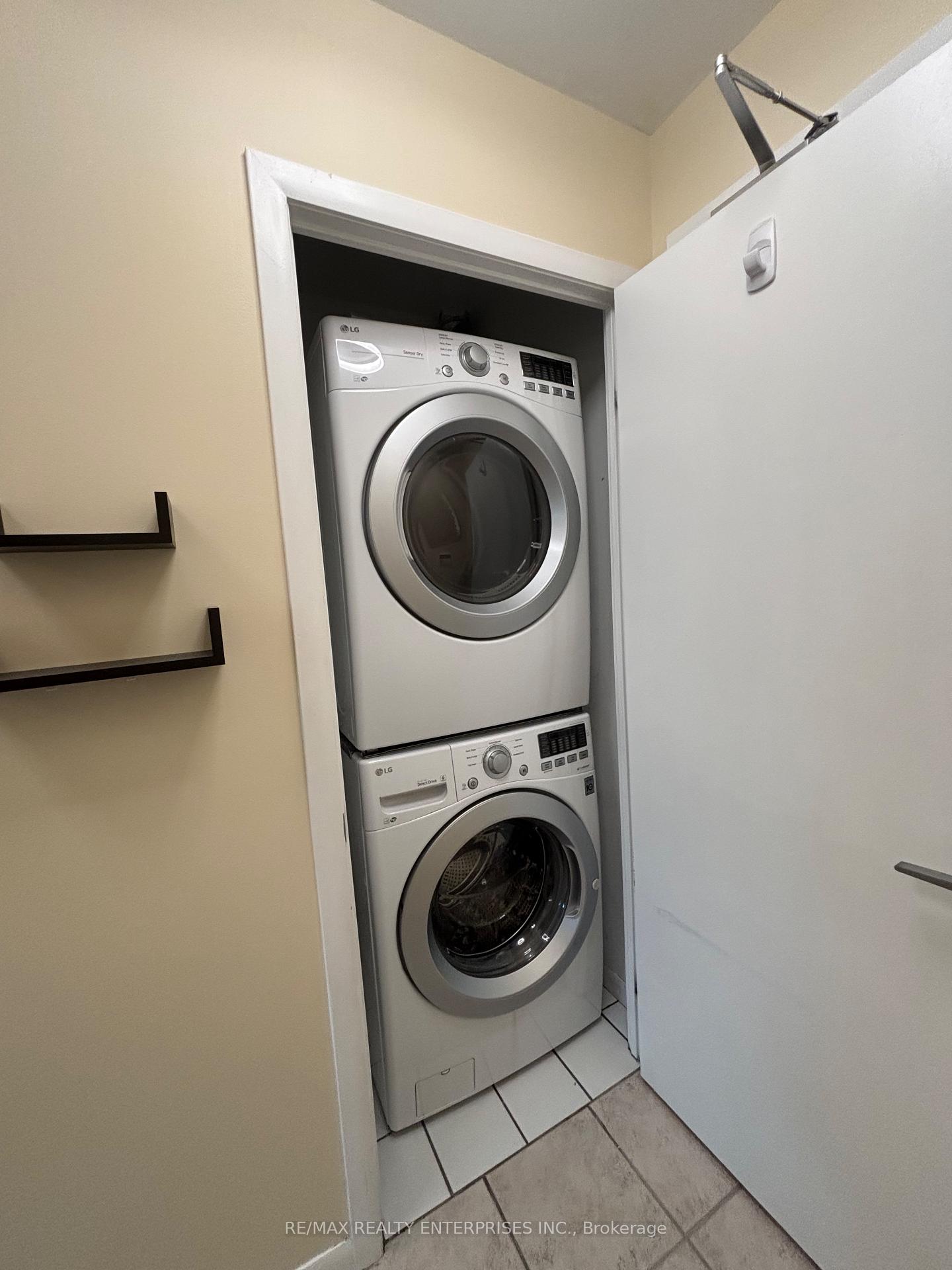 Photo 11 of Unit 214, 231 Fort York Boulevard, Toronto, Niagara — HOMEH